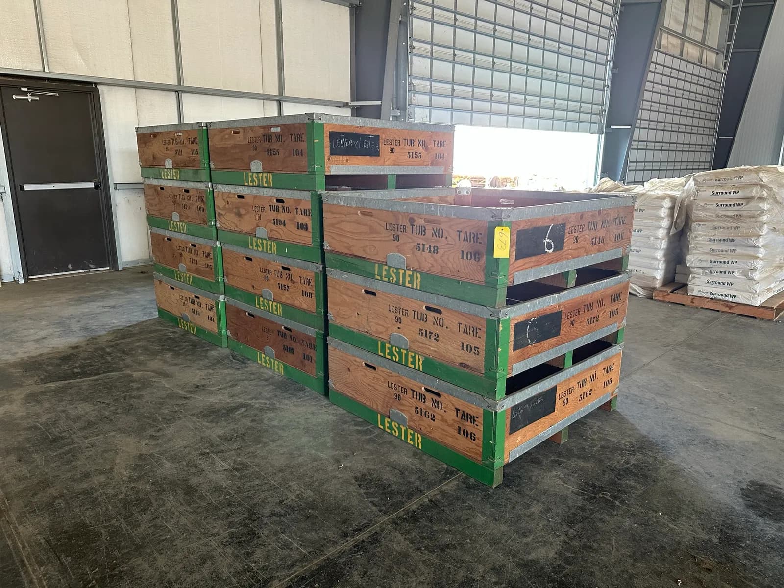 11-lester-wooden-shipping-crates-mmz3iqgi