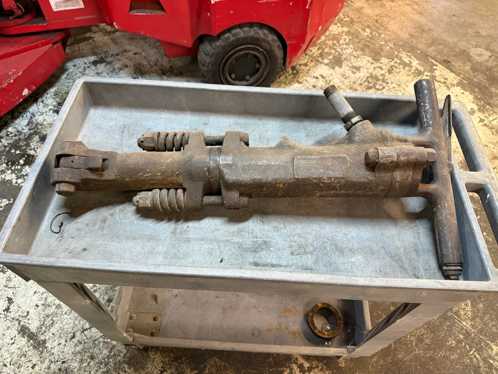 chicago-pnuematic-jackhammer-7e2beb