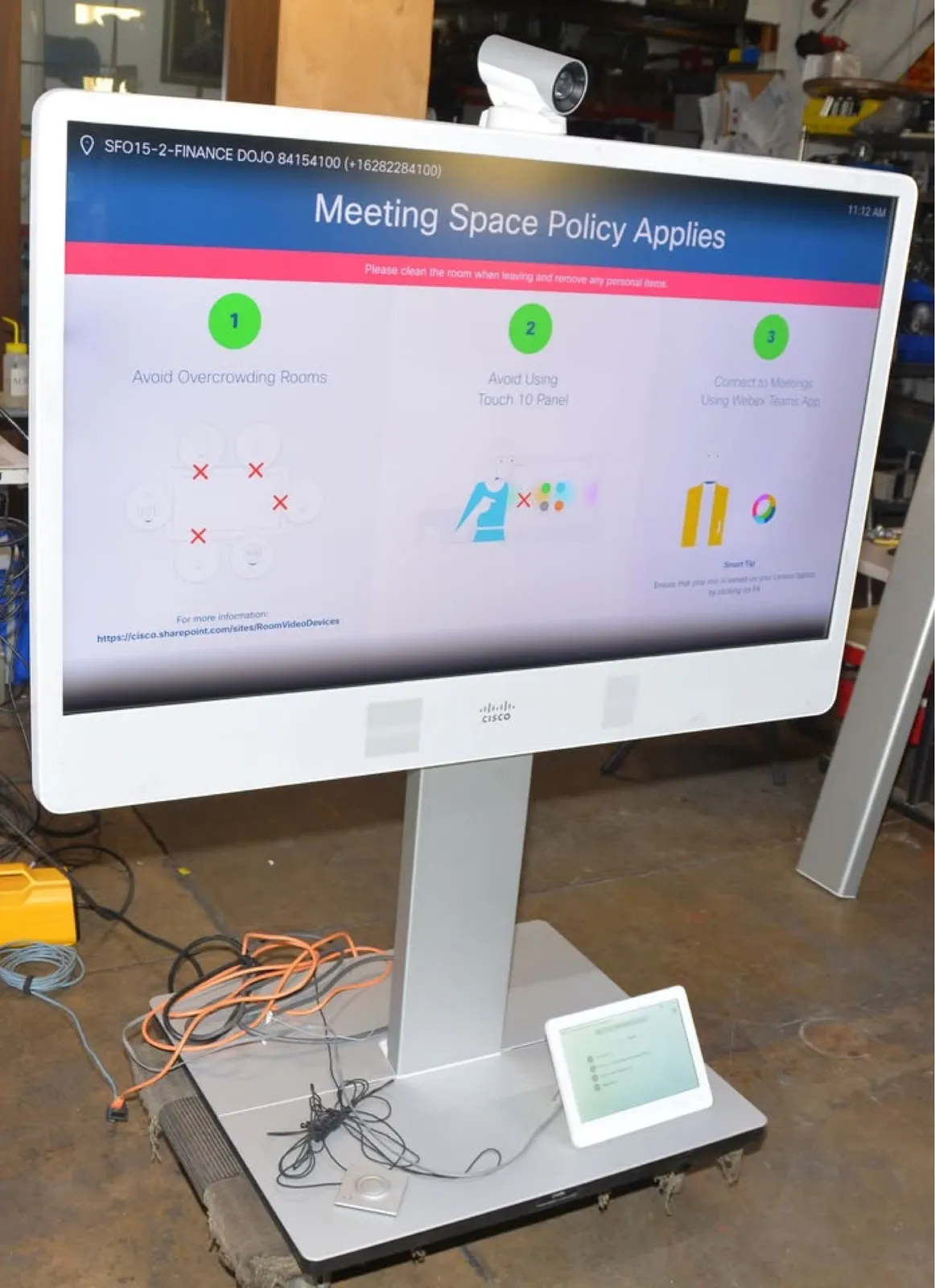 cisco-max300-54-webex-telepresence-system-v02-894560