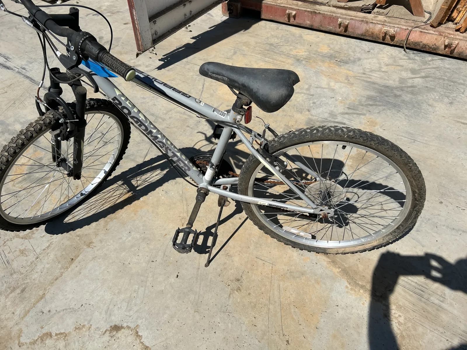 20-roadmaster-granut-peak-18-speed-bike-0f7103