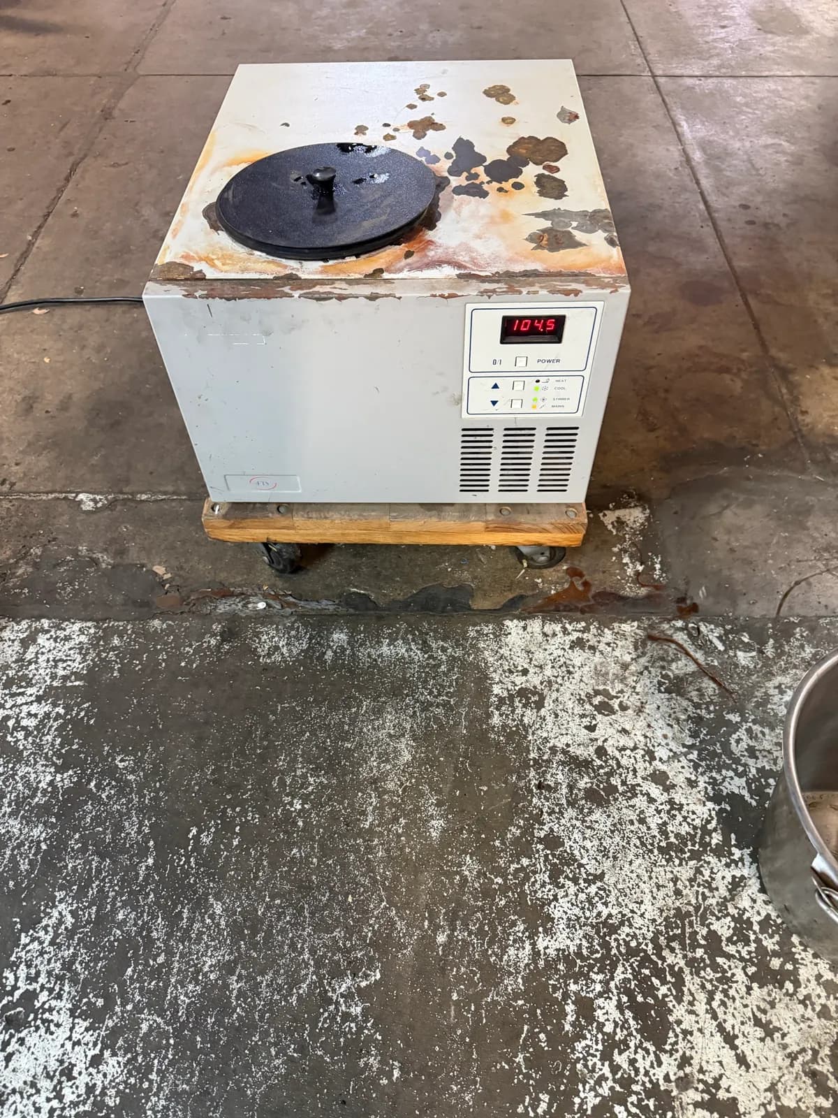 lot-of-2-sp-industries-cryogenic-circulating-pprogammable-chillers-heaters-70f-to-104f-98391c