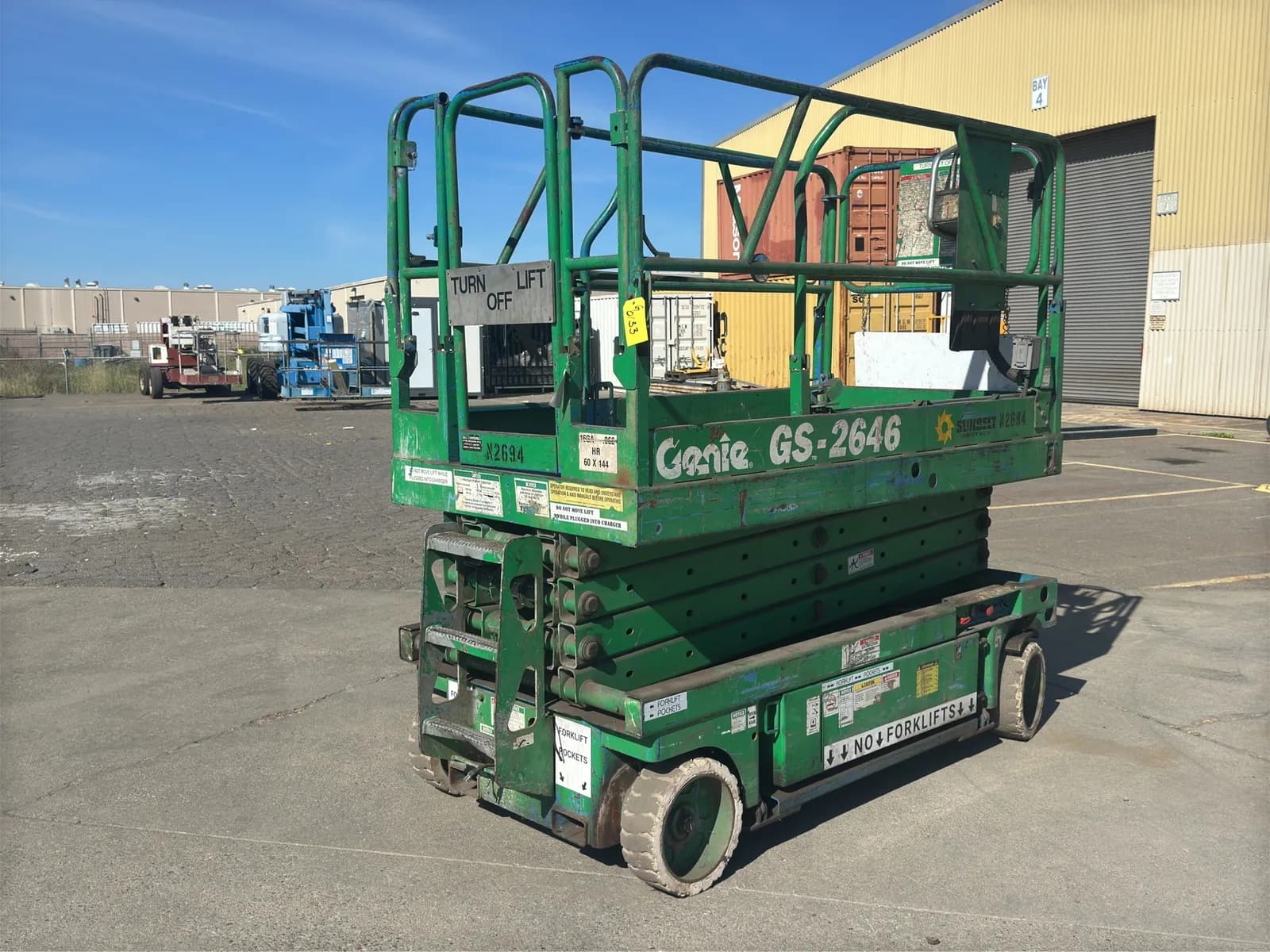 2000-genie-gs-2646-scissor-lift-26-max-lift-height-mnj8ut3q
