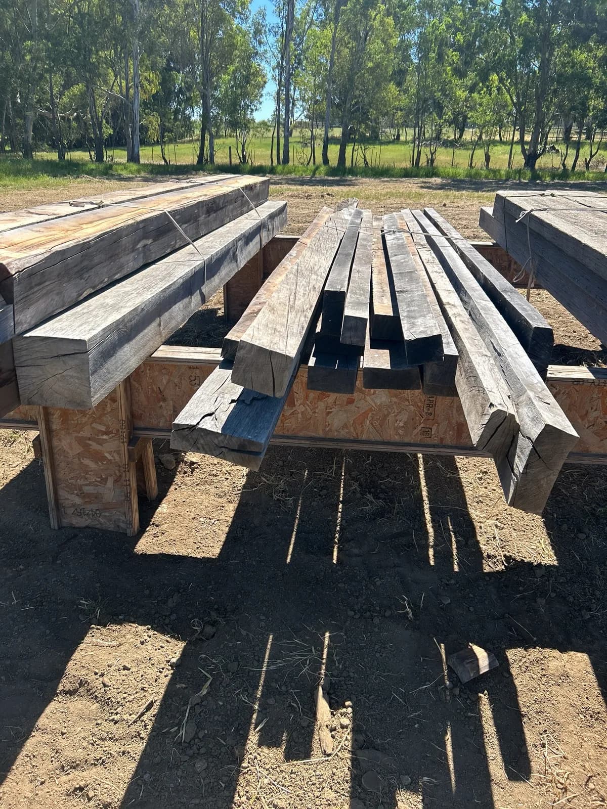assorted-timber-beams-and-planks-mndhpcc5