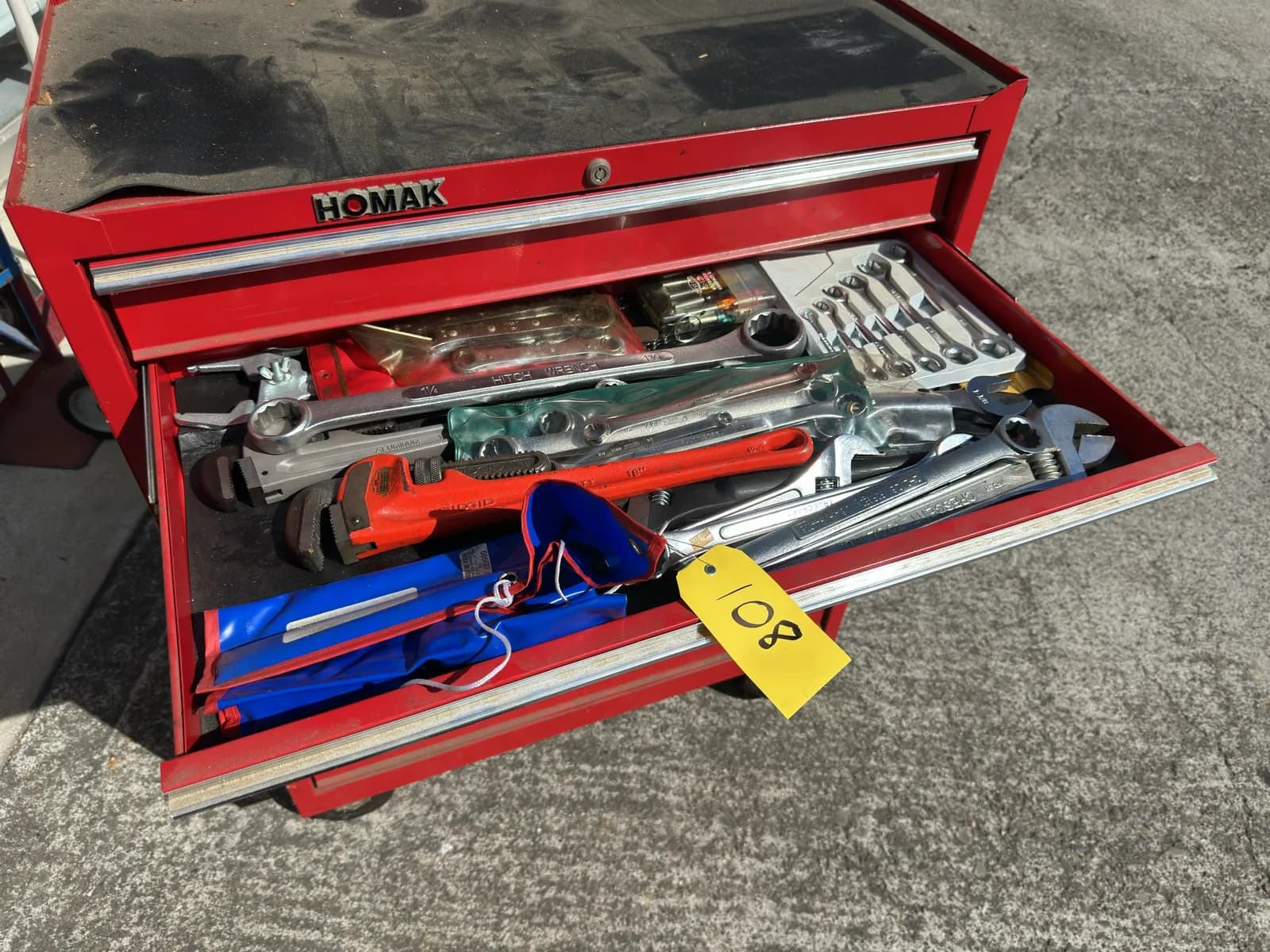 contents-of-drawer-ridgid-pipe-wrench-assorted-wrenches-spanner-wrench-set-and-more-f9757c