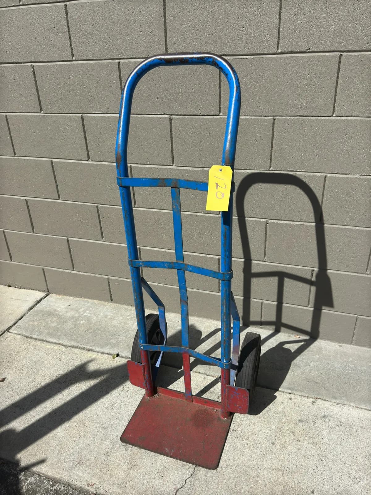 hand-truck-d9be82