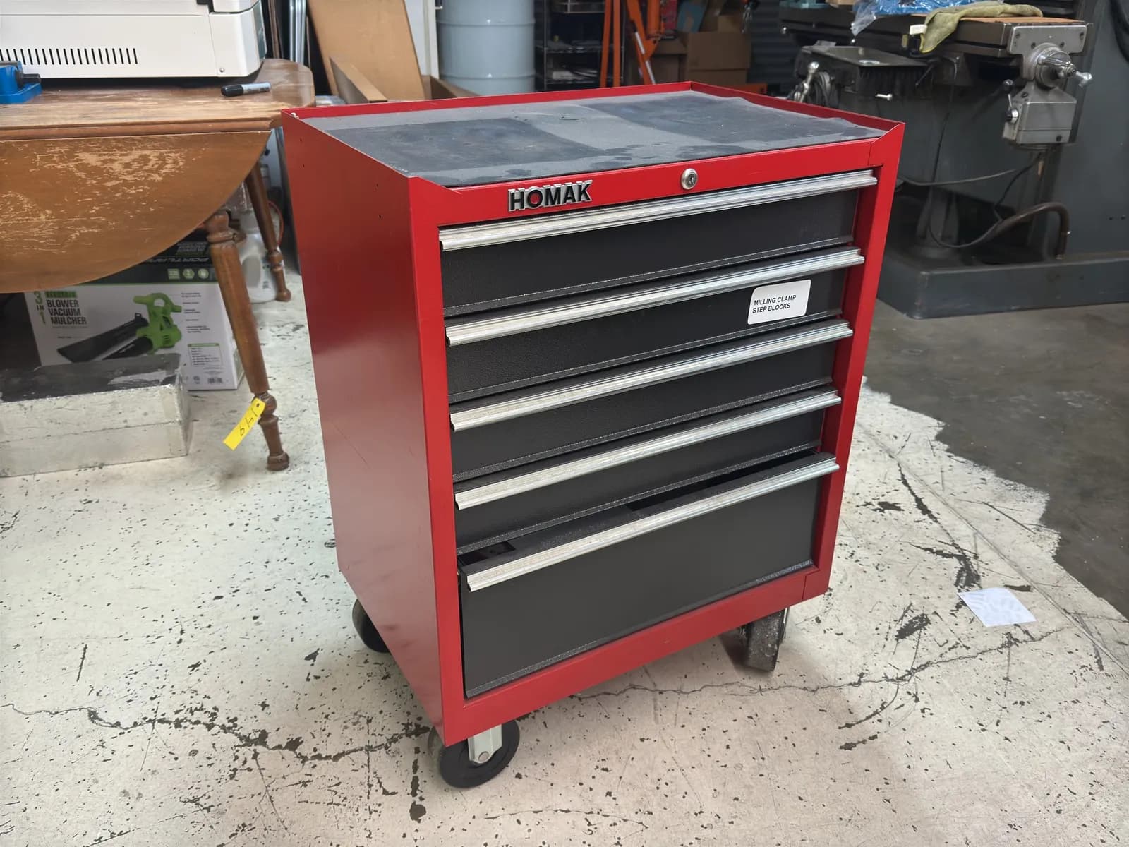 homak-rolling-tool-chest-with-contents-837cc7