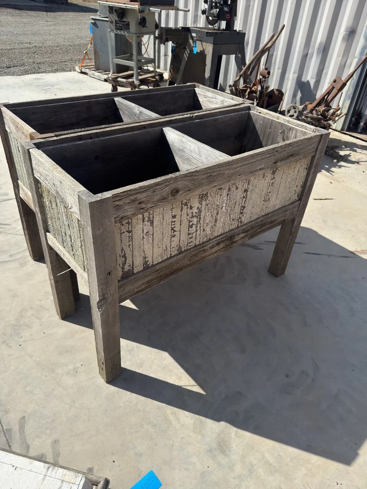 rustic-planter-boxes-dd82ef