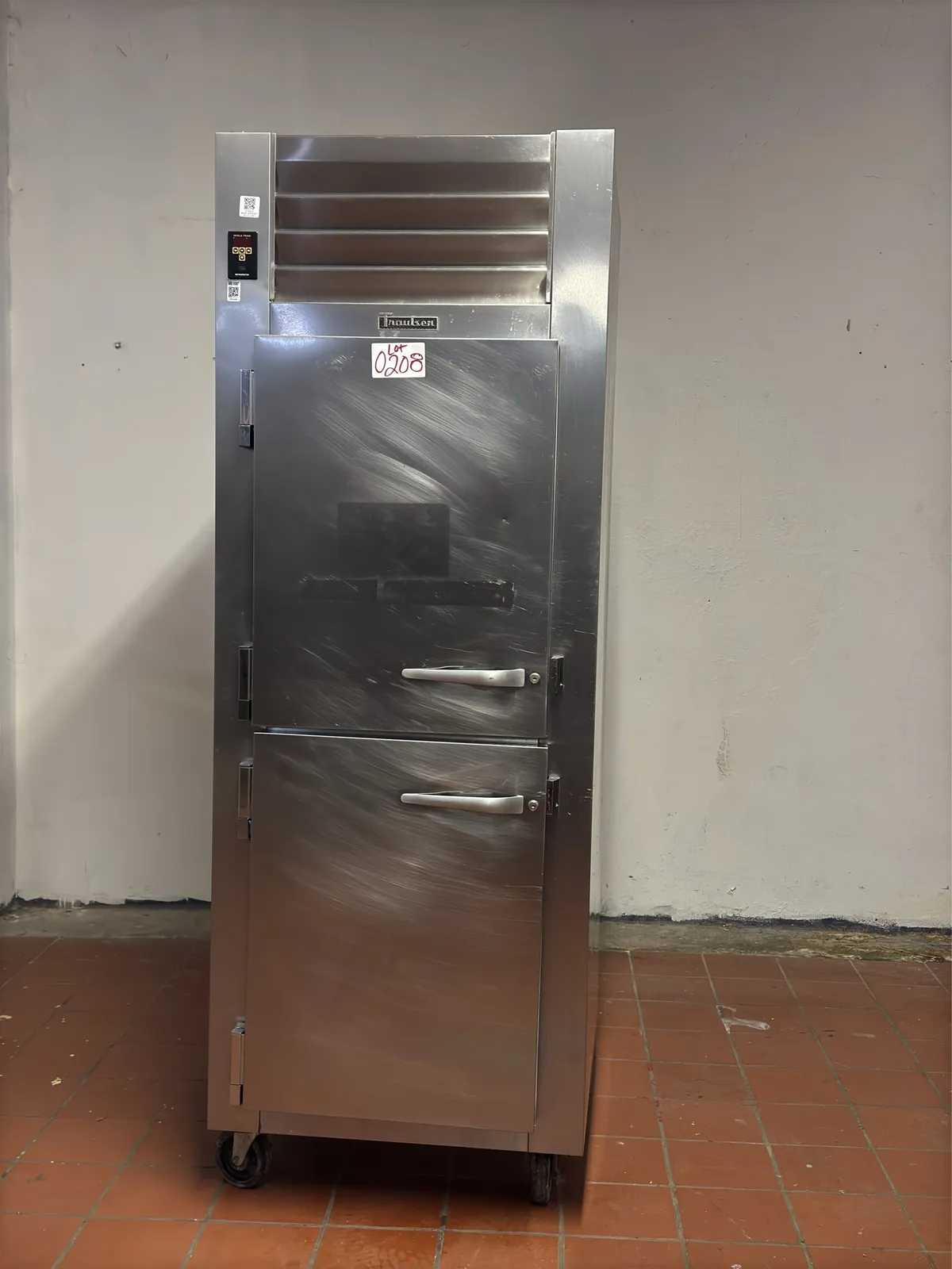 traulsen-commercial-stainless-steel-refrigerator-47e083