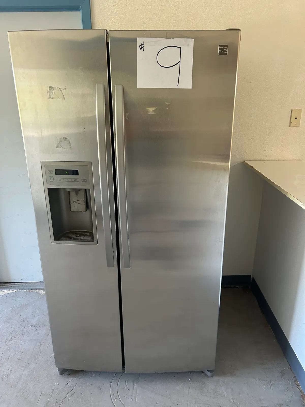 refrigerator-119389
