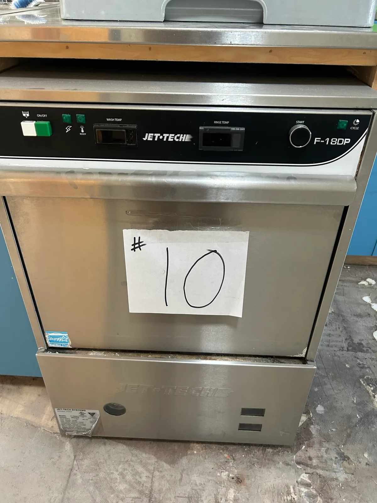 jet-tech-f-1bdp-dishwasher-with-dog-bowls-mnjj6kxa