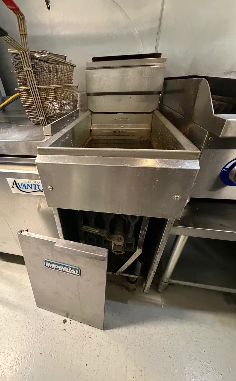 imperial-commercial-deep-fryer-with-basket-0d5382