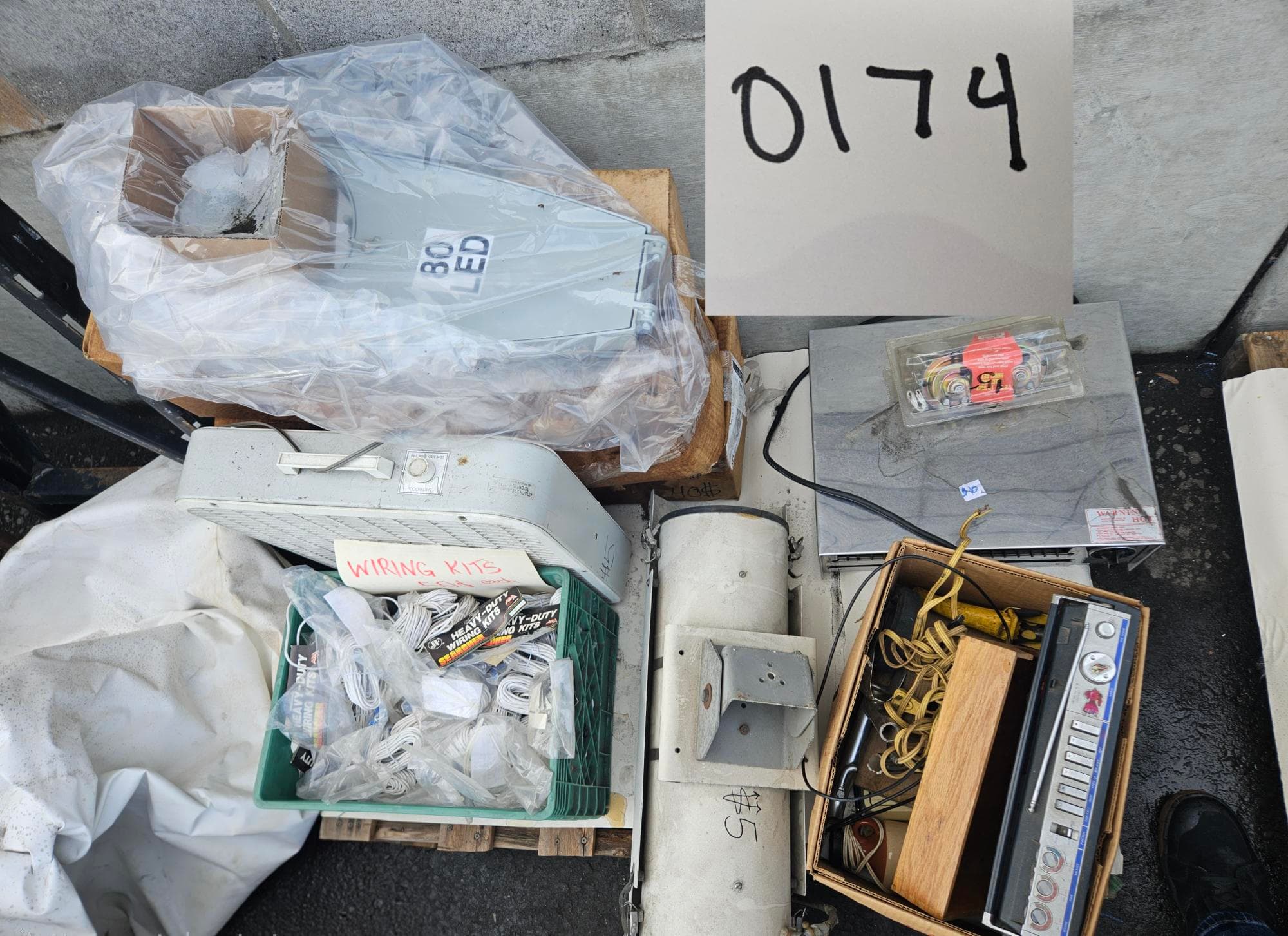 contents-of-pallet-wiring-kits-vintage-security-camera-and-more-mni836s5