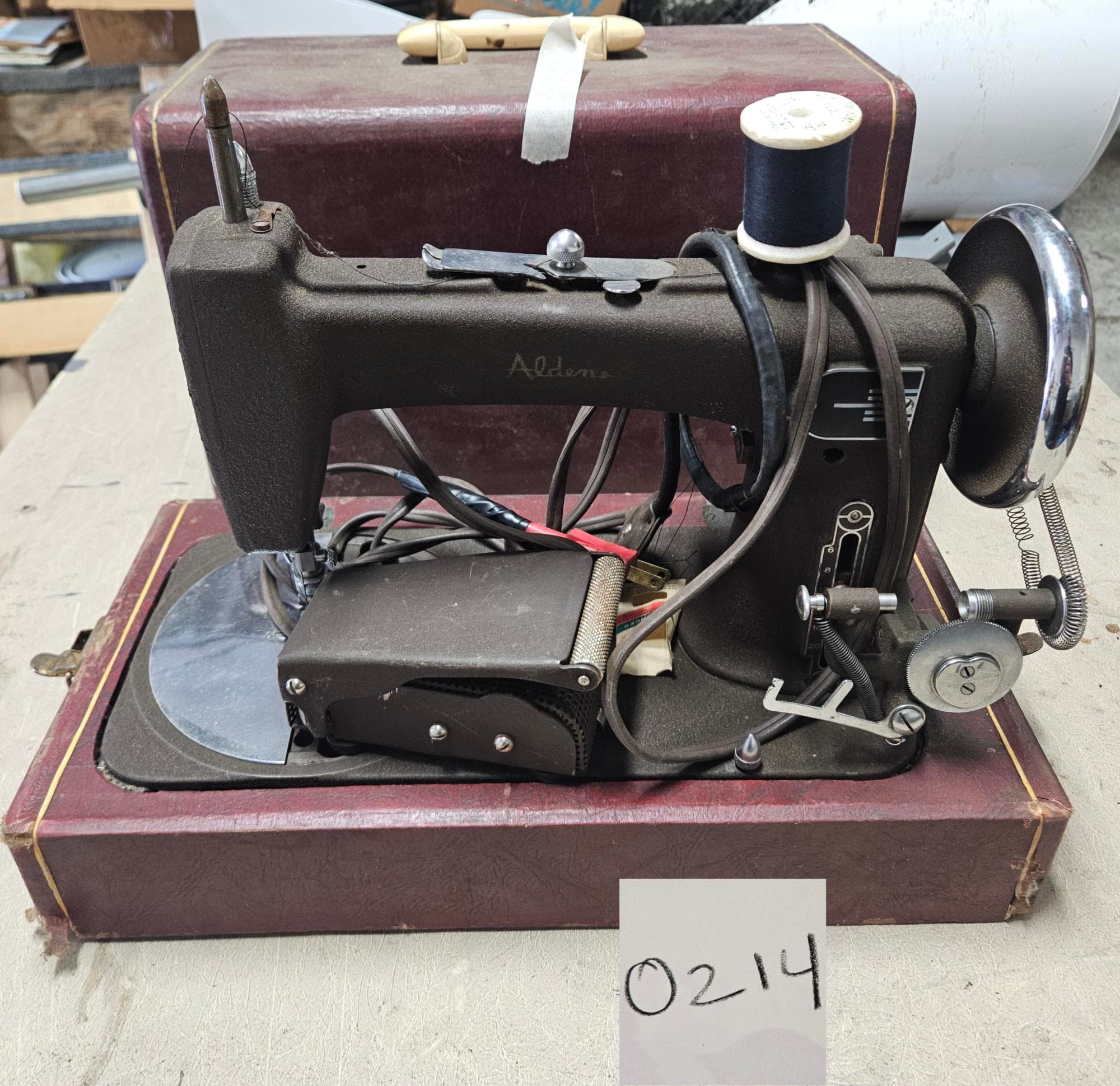 aldens-portable-sewing-machine-bc60db