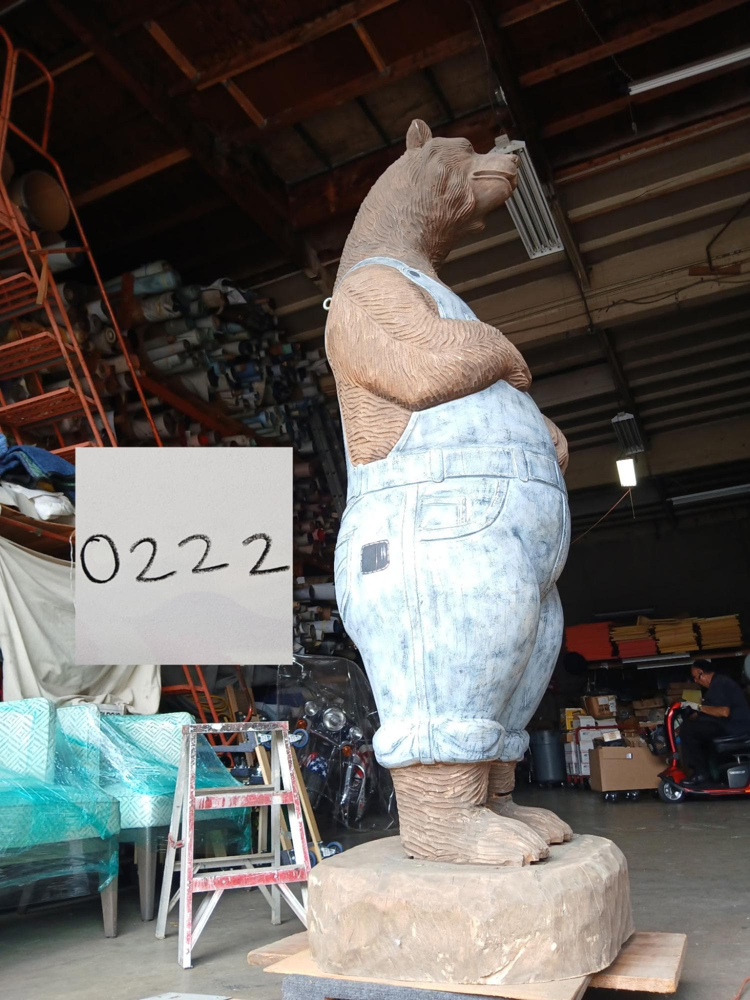 large-handcarved-wooden-bear-statue-b84b60