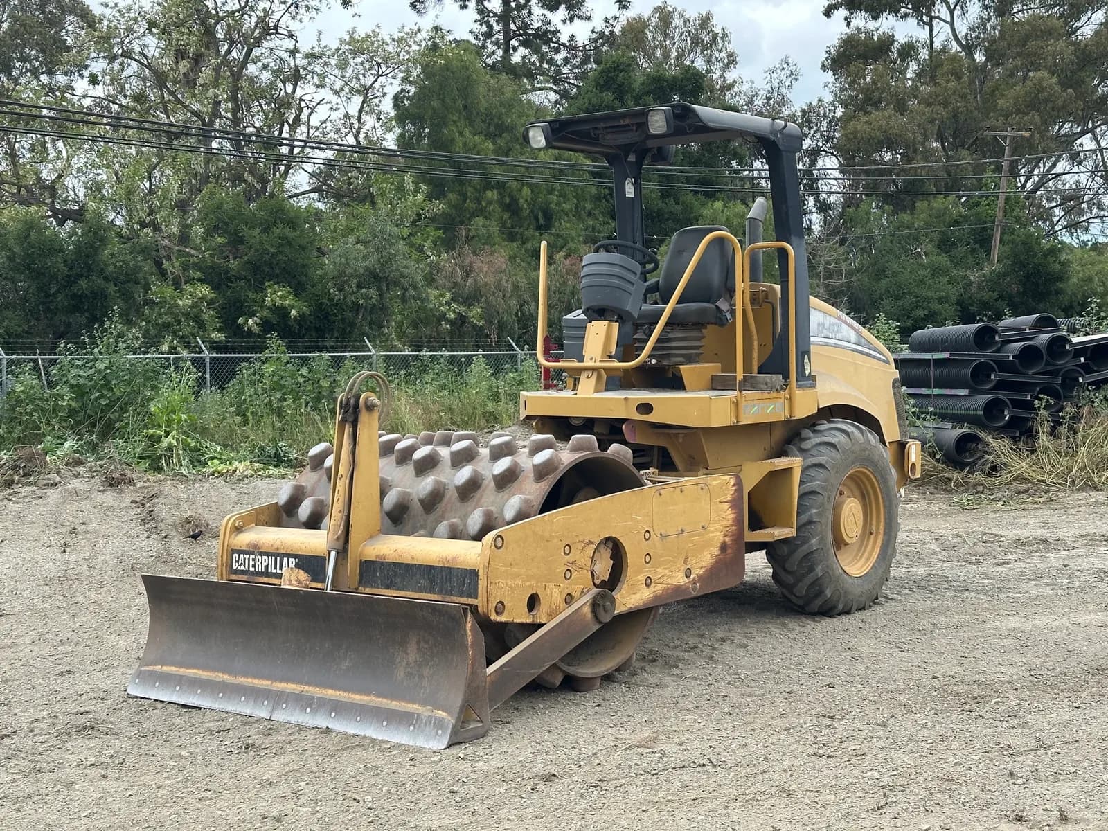 caterpillar-cp-433e-vibratory-single-drum-compactor-mnp2eecw