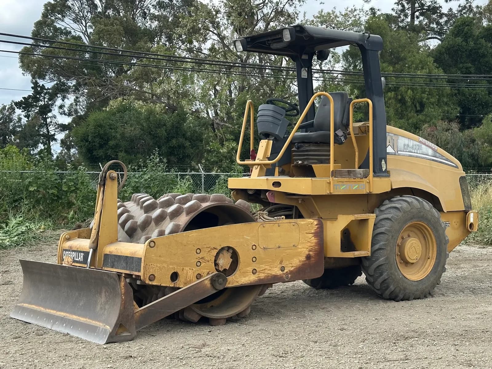 caterpillar-cp-433e-vibratory-single-drum-compactor-mnp2eecw