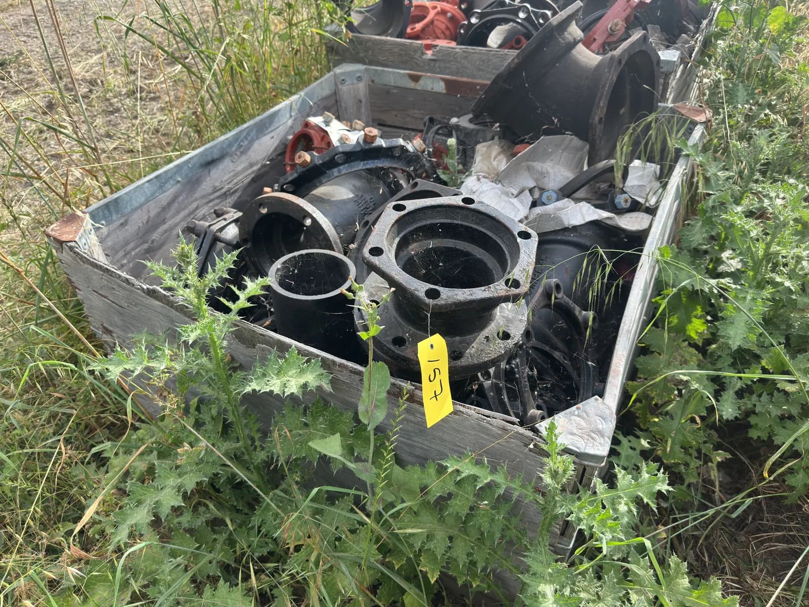 crate-of-assorted-iron-pipe-fittings-mnp6ytbm