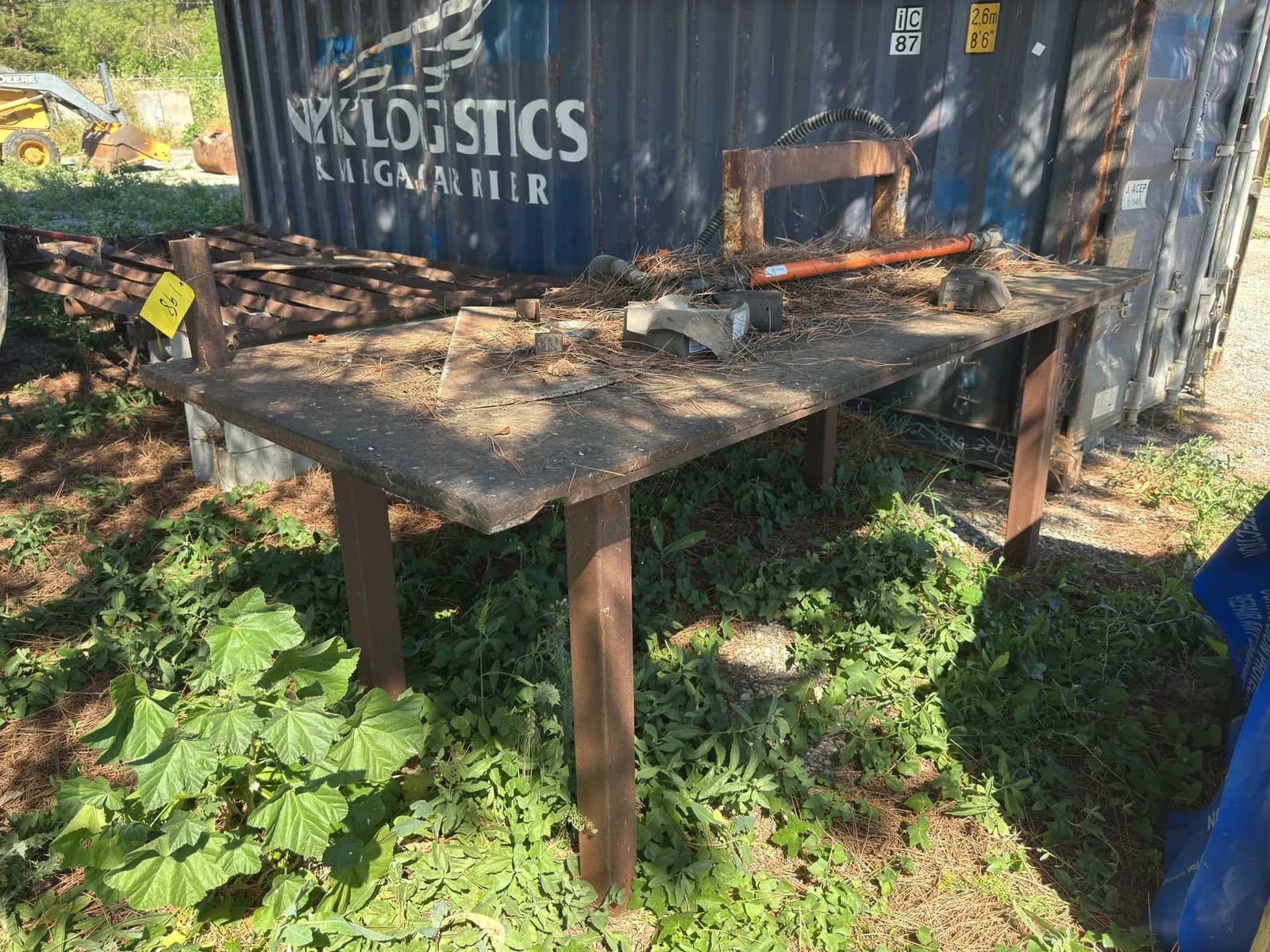 steel-table-01c842
