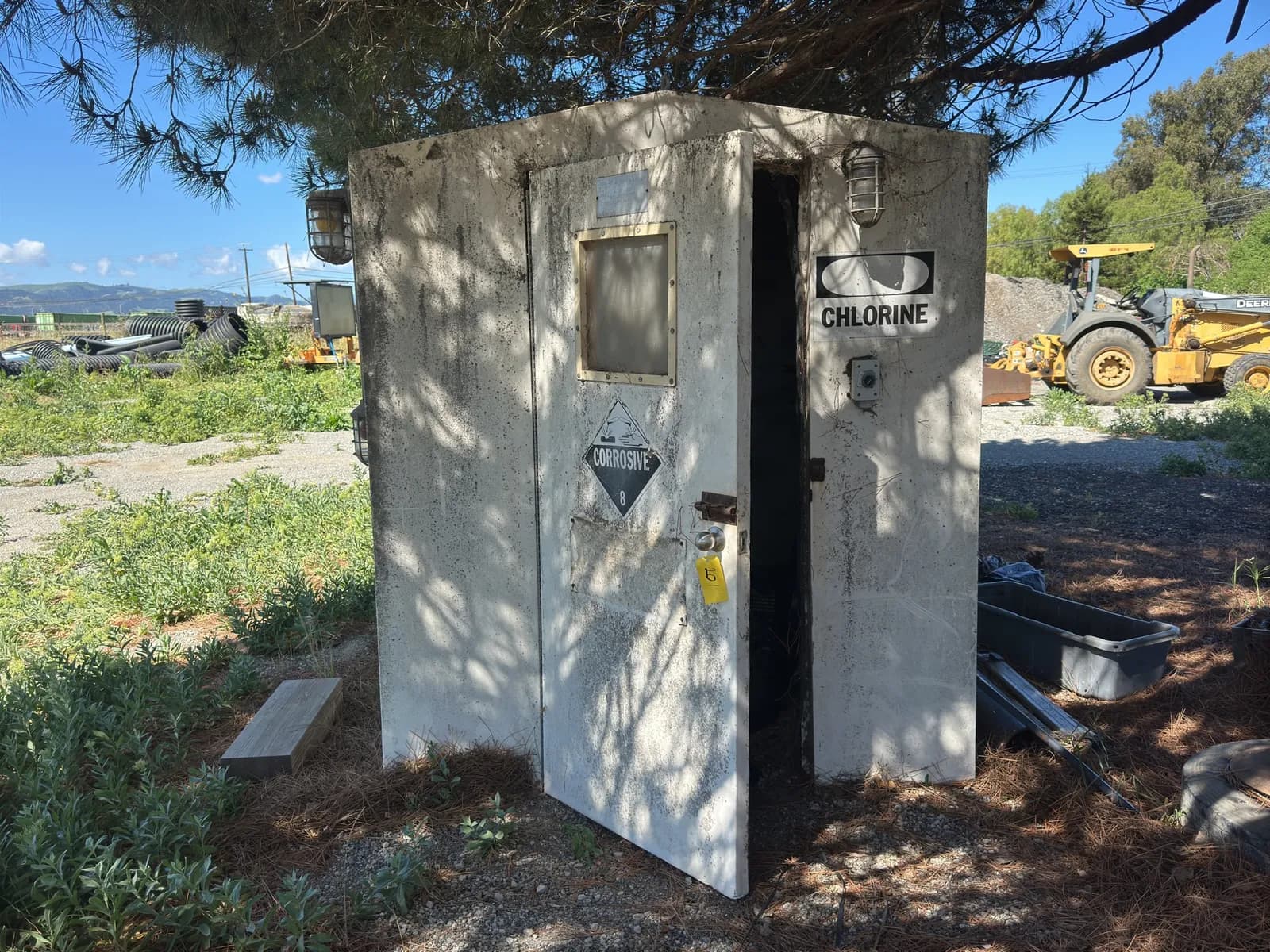 corrosive-chemical-containment-shed-with-contents-inside-included-659bc8