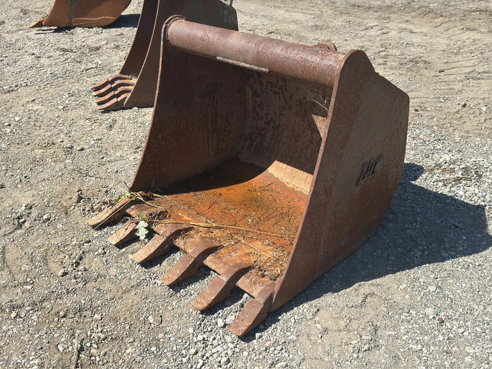 34-excavator-bucket-90f56b