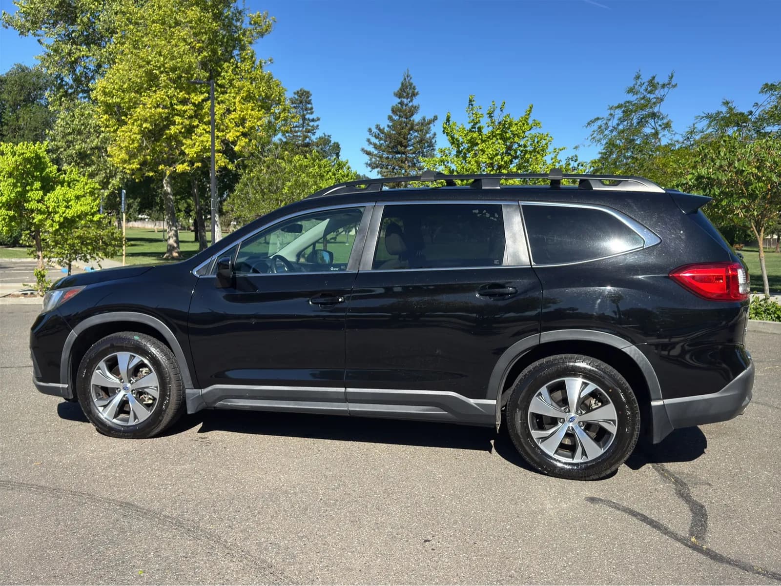 2019-subaru-ascent-suv-3f1bb8