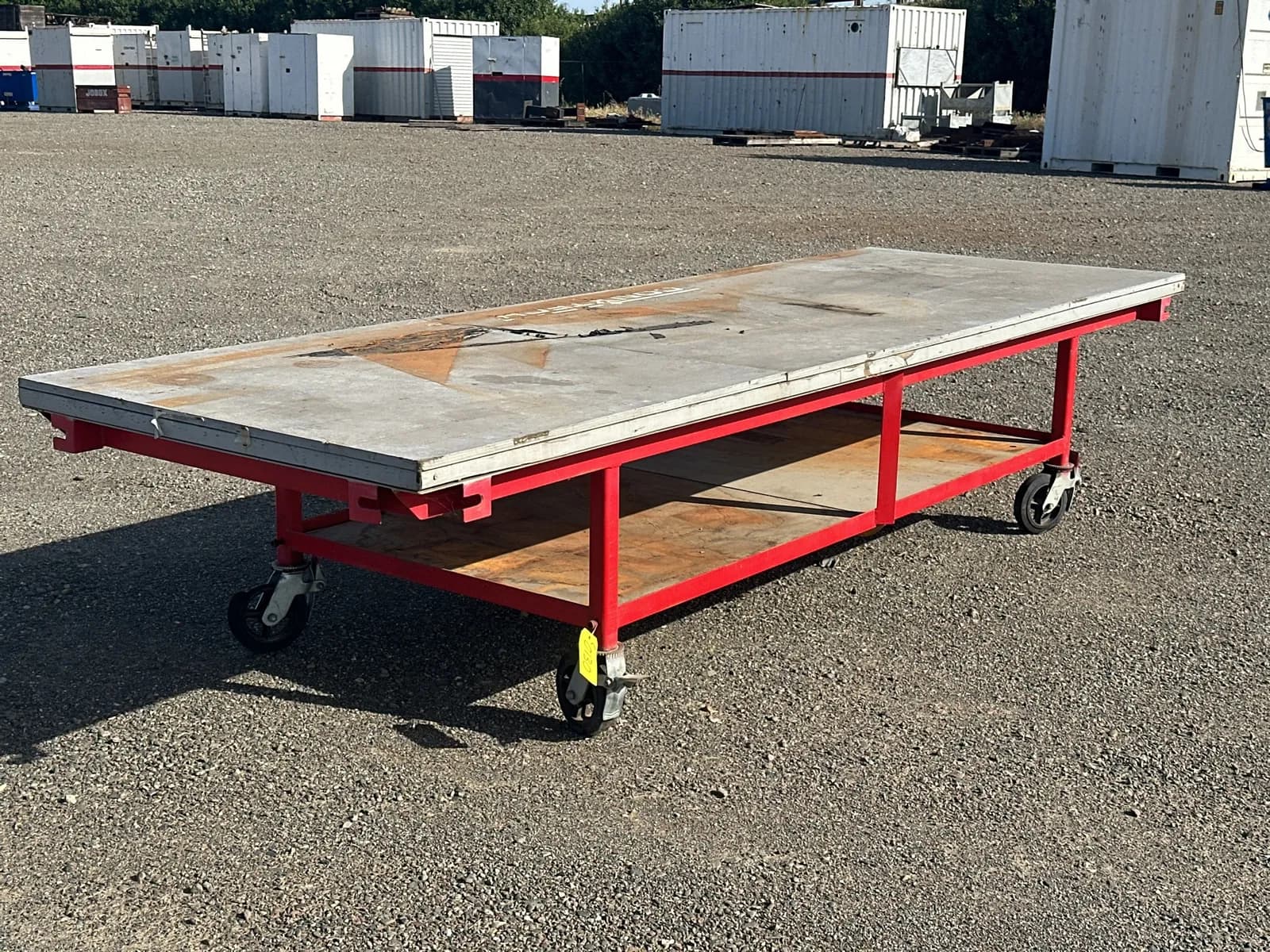 metal-frame-wood-top-work-table-on-casters-mnlu5xid