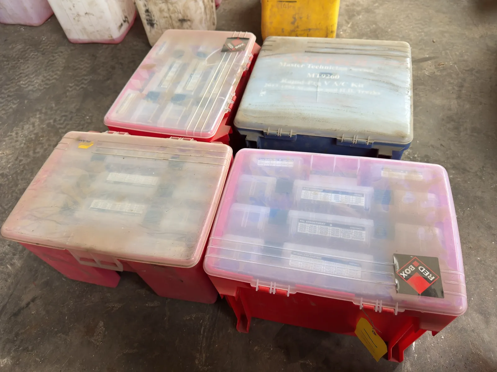 3-organizers-with-assorted-fuses-and-1-ac-kit-8be0ff