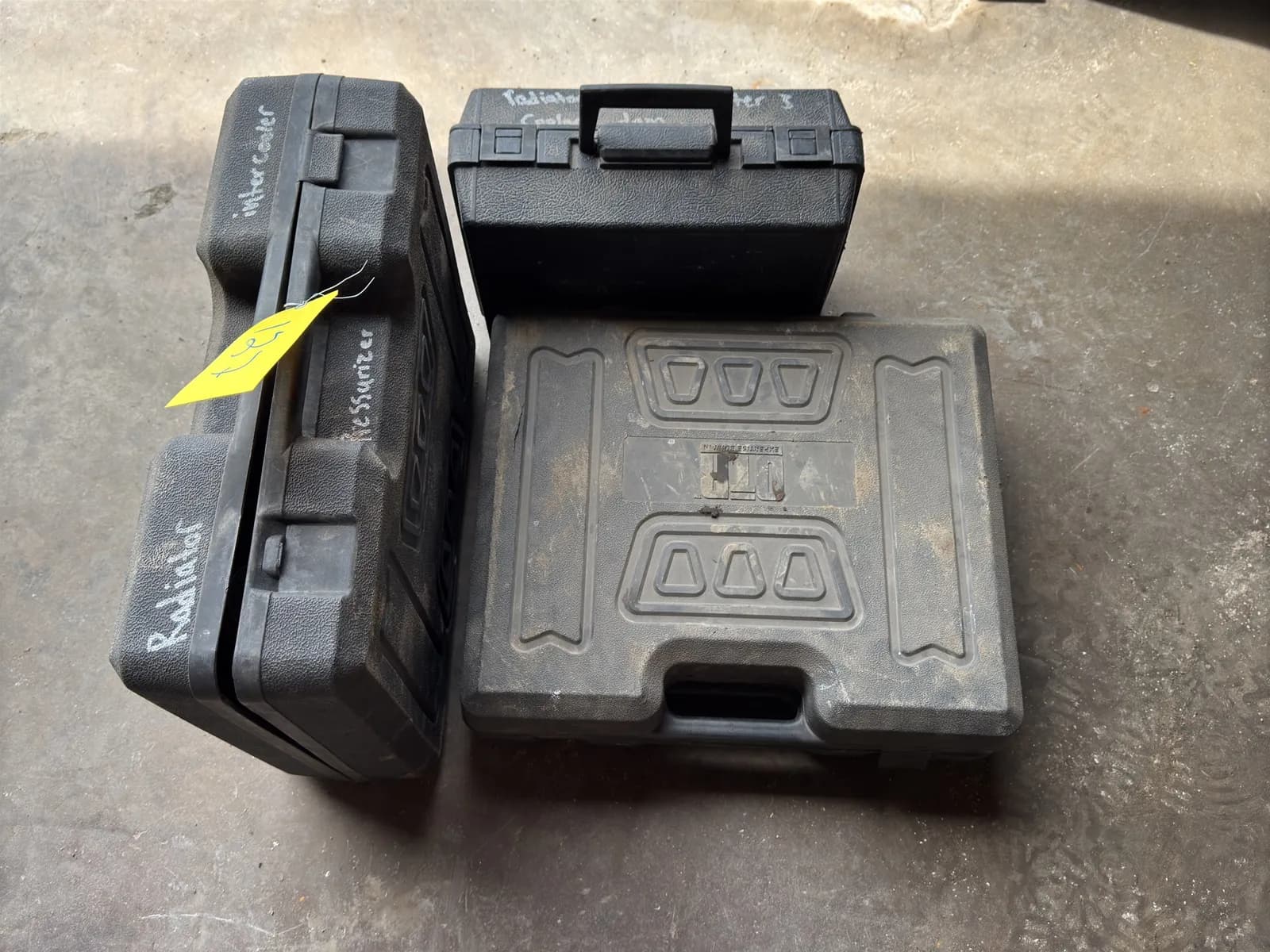 3-radiator-pressure-testers-e9d09c