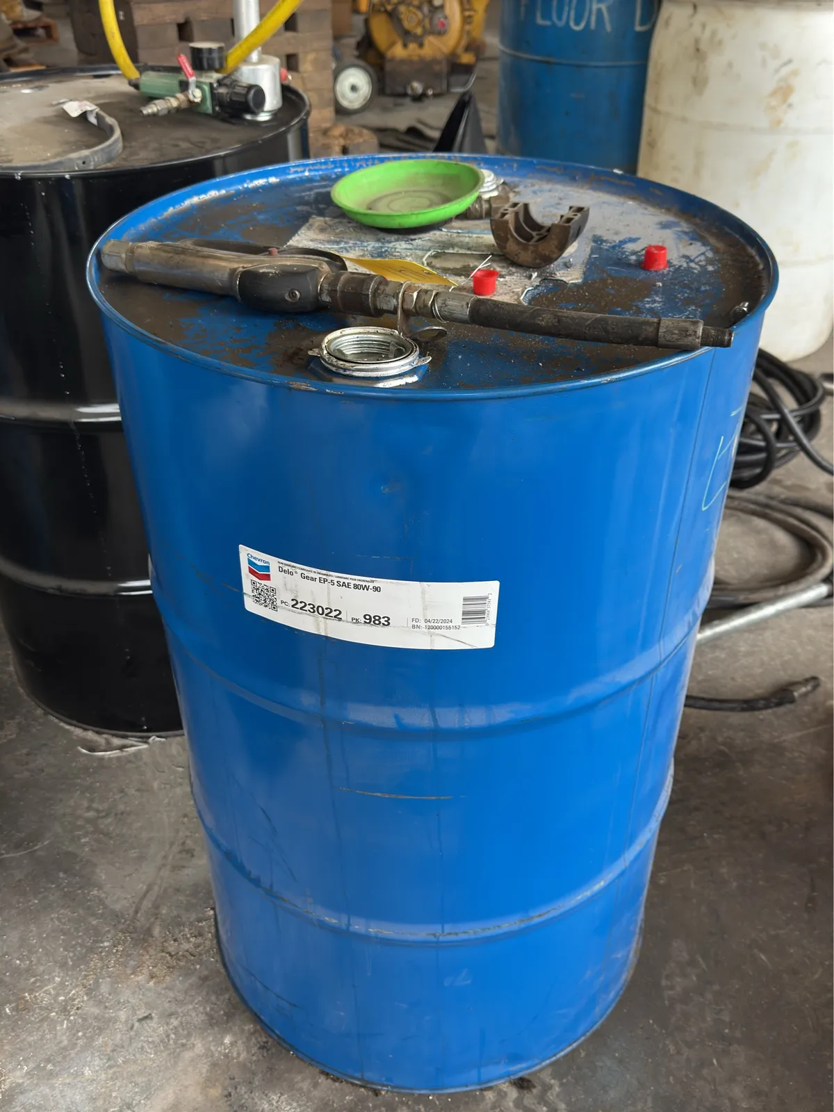 55-gallon-drum-of-delo-gear-ep-5-sae-80w-90-23-full-mnrzcaed