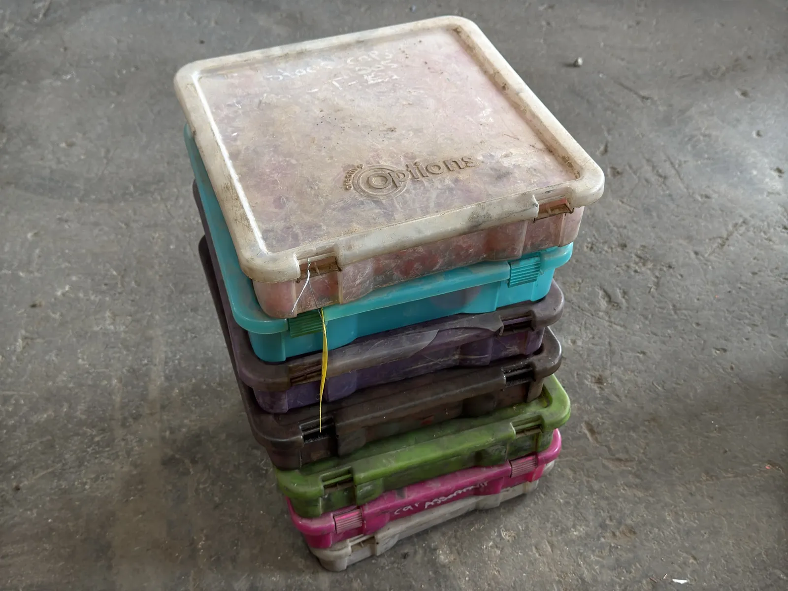 7-bins-of-stock-caps-9e73d4