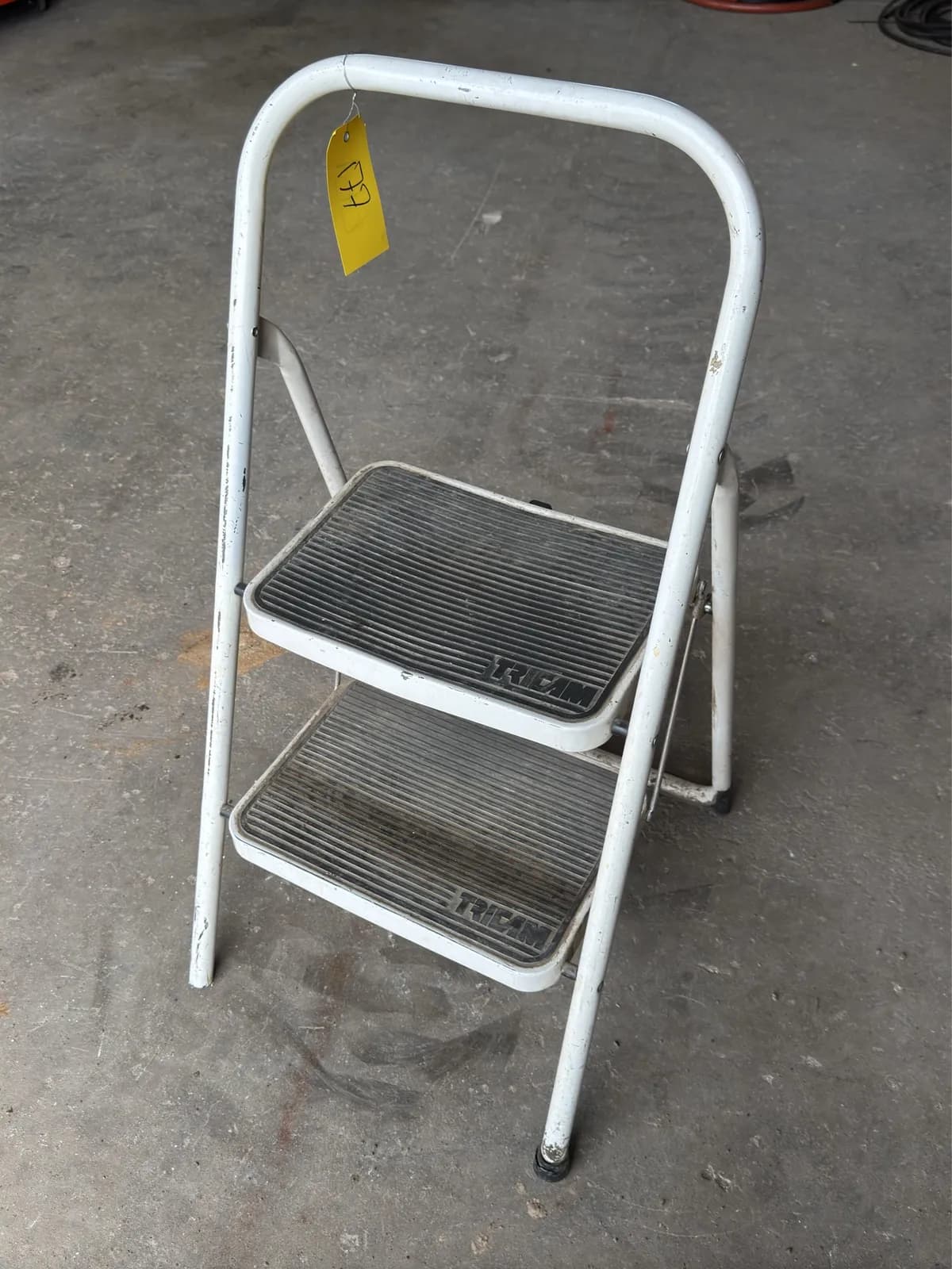 tricam-2-stepladder-1e35bb