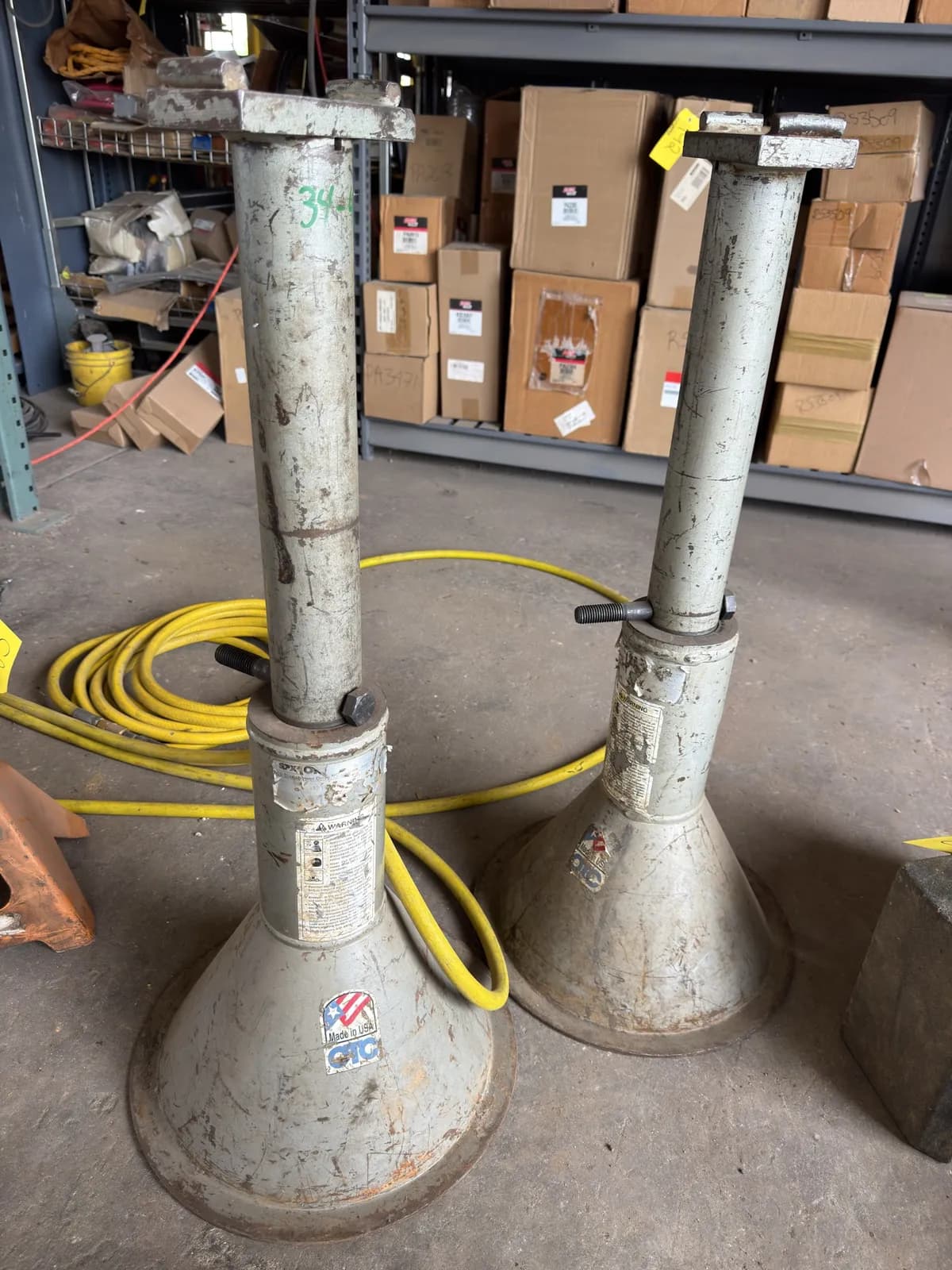 2-otc-12-ton-jack-stands-a94970