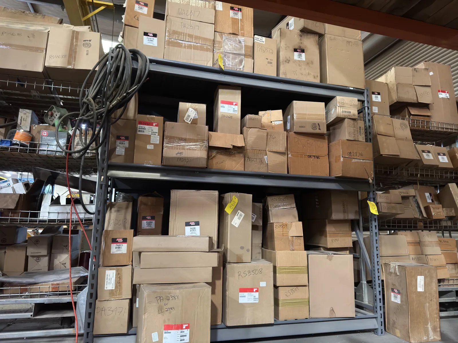 contents-of-rack-assorter-fleetguard-and-baldwin-filters-0f83d6