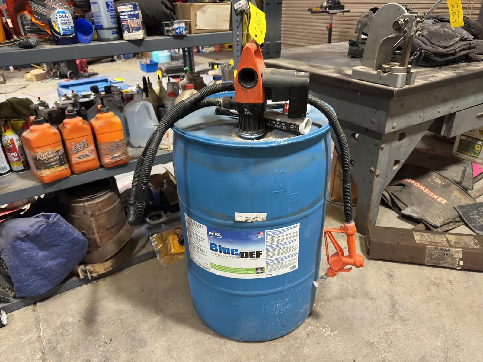 1-4-barrel-blue-def-with-battery-powered-pump-638008
