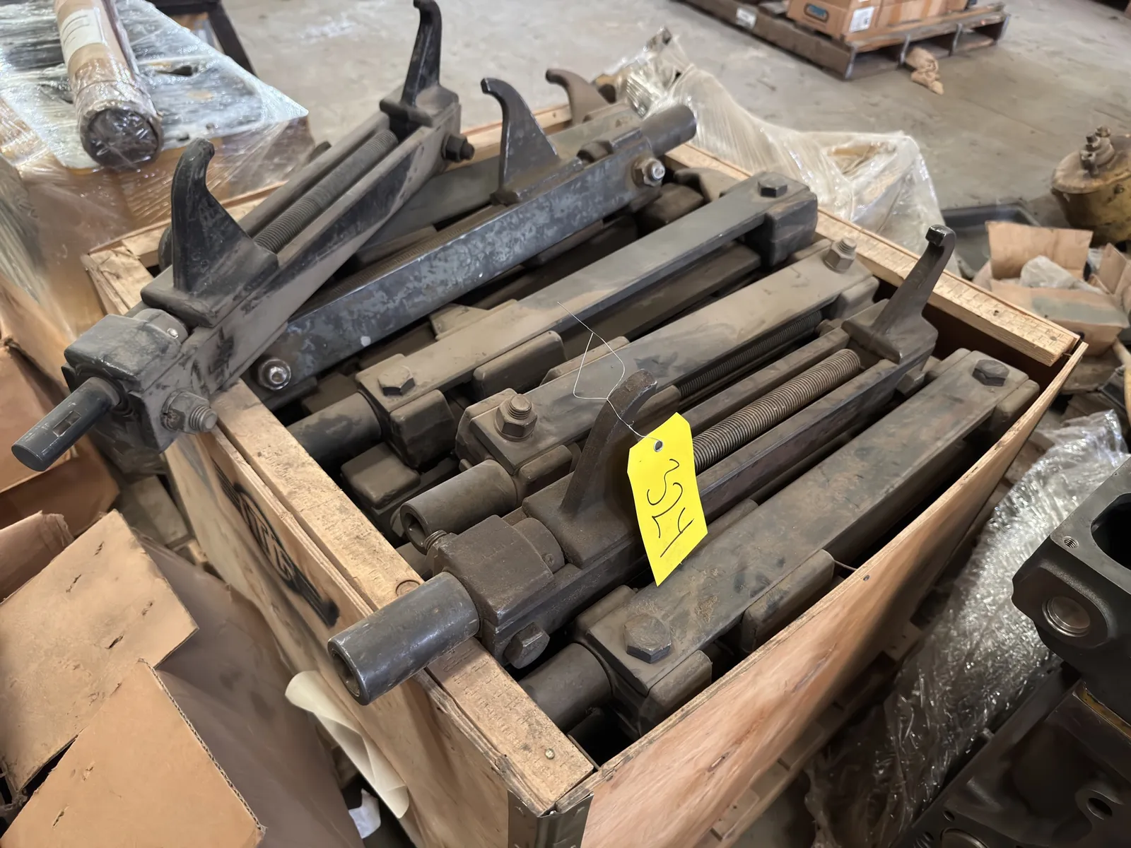 contents-of-crate-ratchet-drive-track-connect-tools-a70fd7