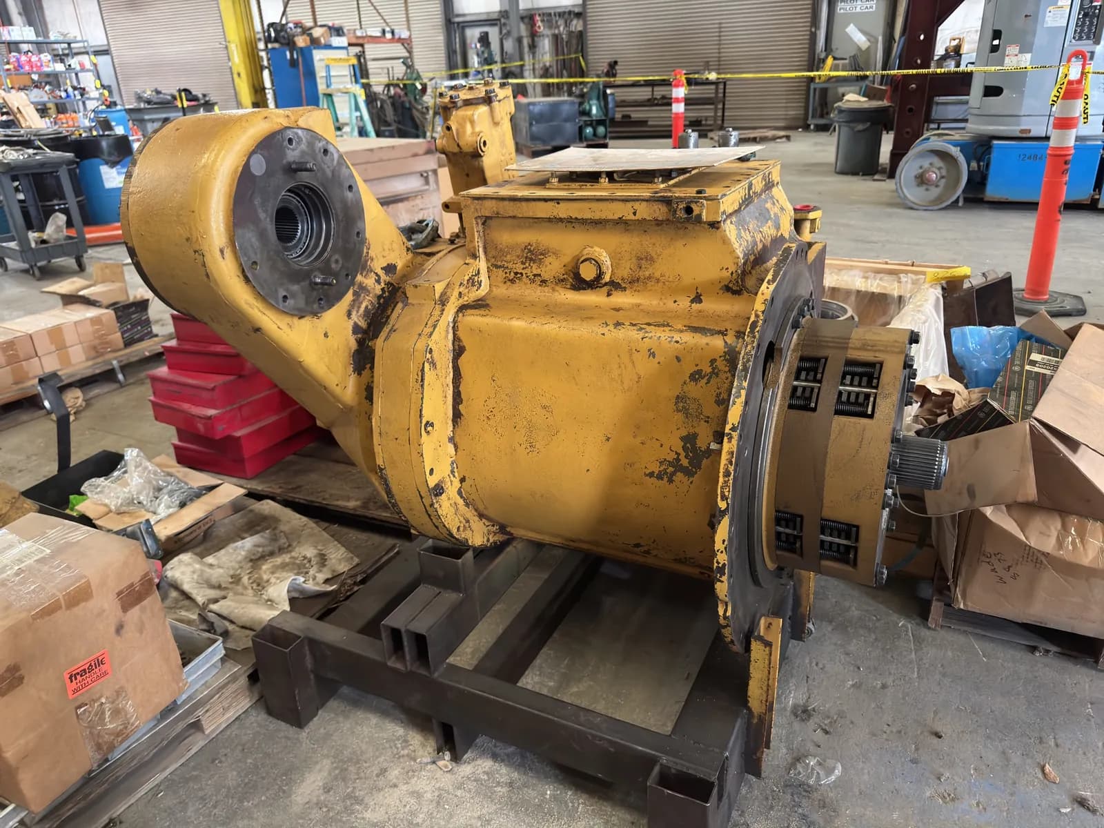 cat-transmission-with-custom-stand-mo9222vw