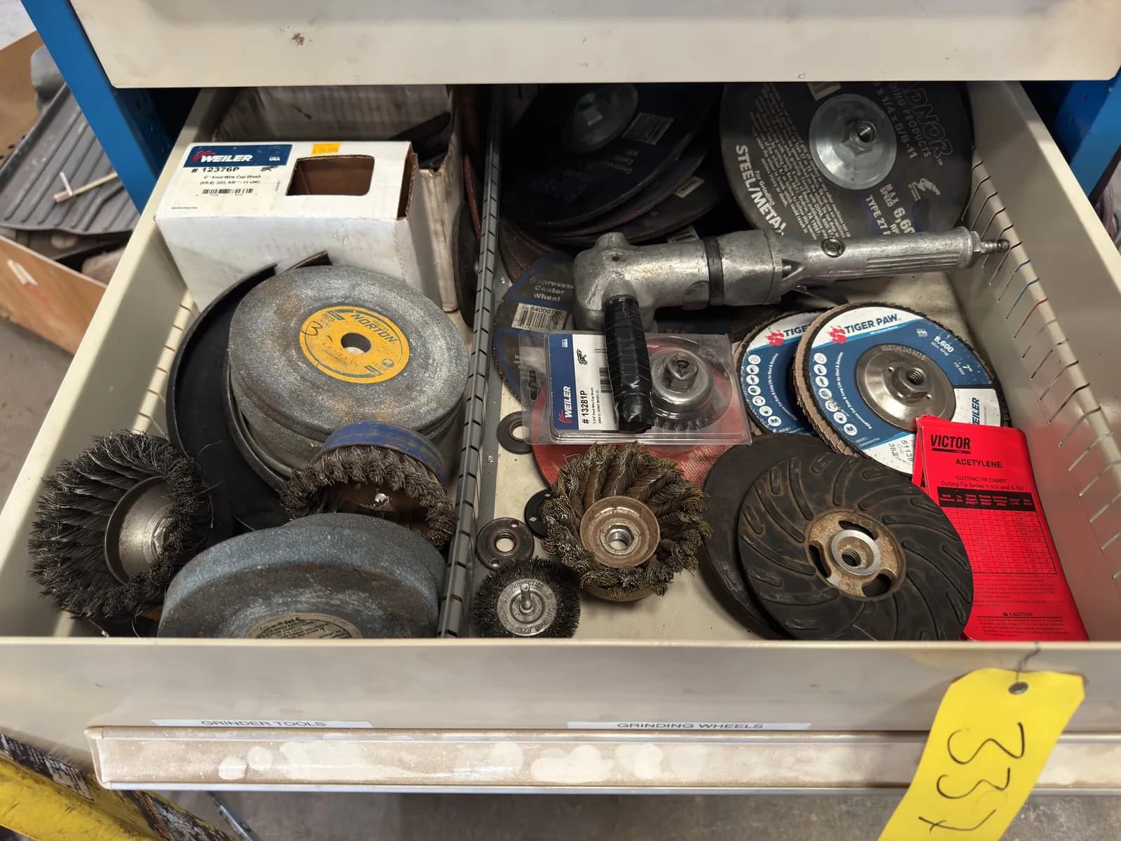 contents-of-drawer-grinding-wheels-fadea3