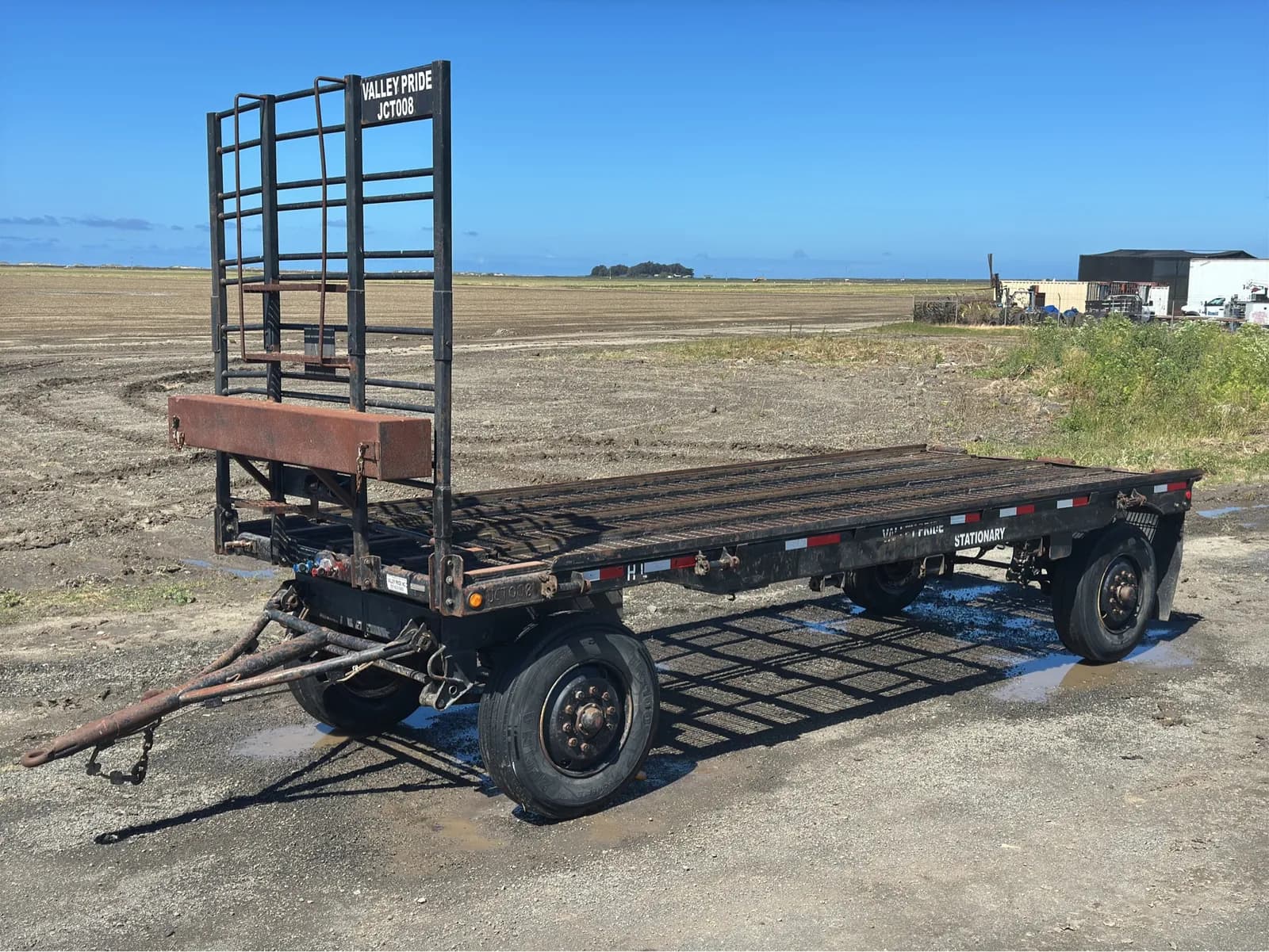 1984-denair-double-axle-21-4-chain-carton-transfer-trailer-mo9g3jxu