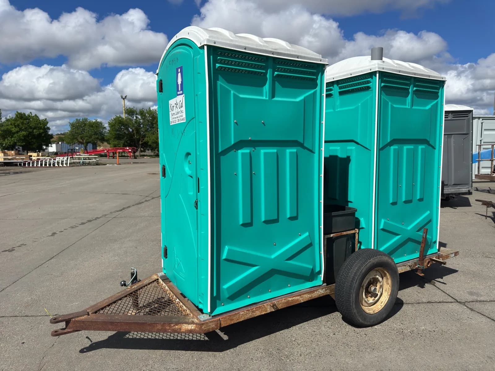 10-dual-port-a-potty-trailer-105-1776103078378-mnxhwy5m
