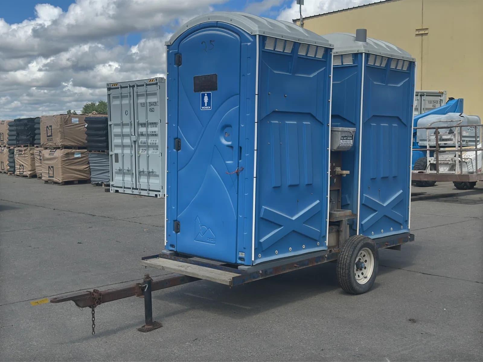 10-dual-porta-a-potty-trailer-6b0f46