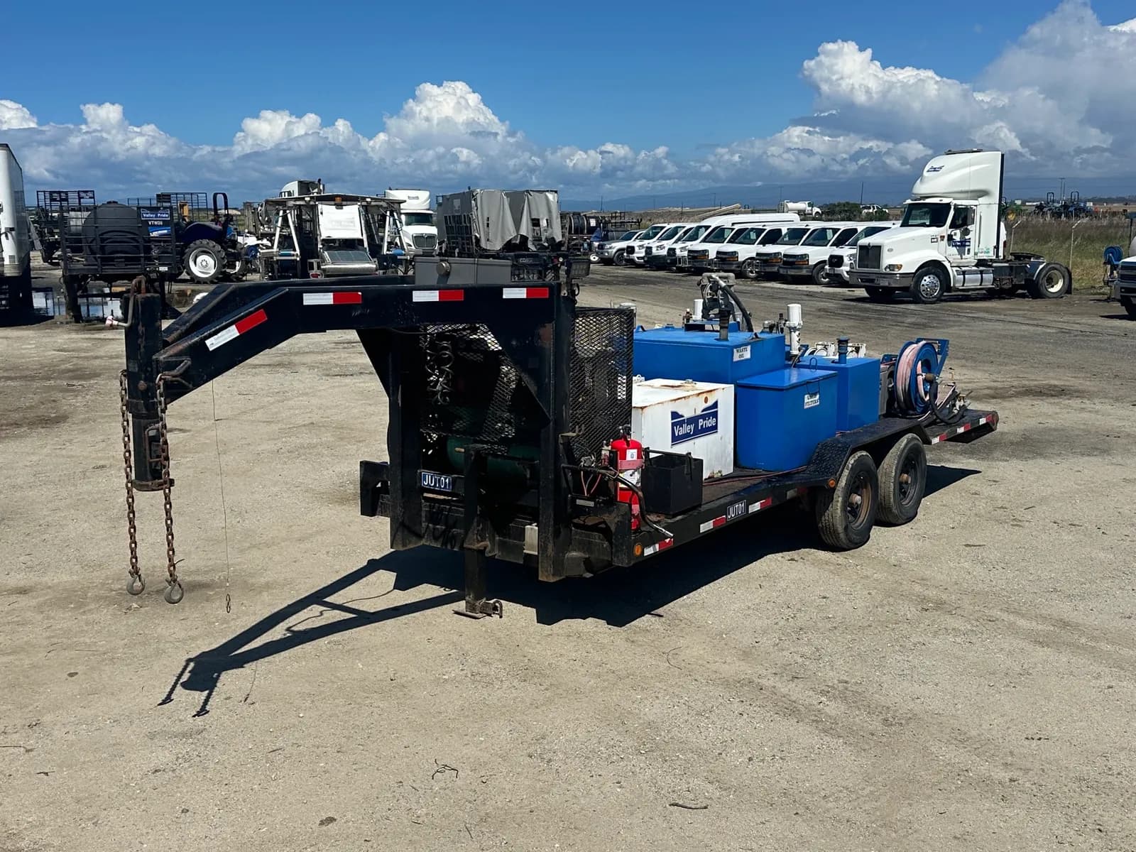 18-gooseneck-service-trailer-a722bf