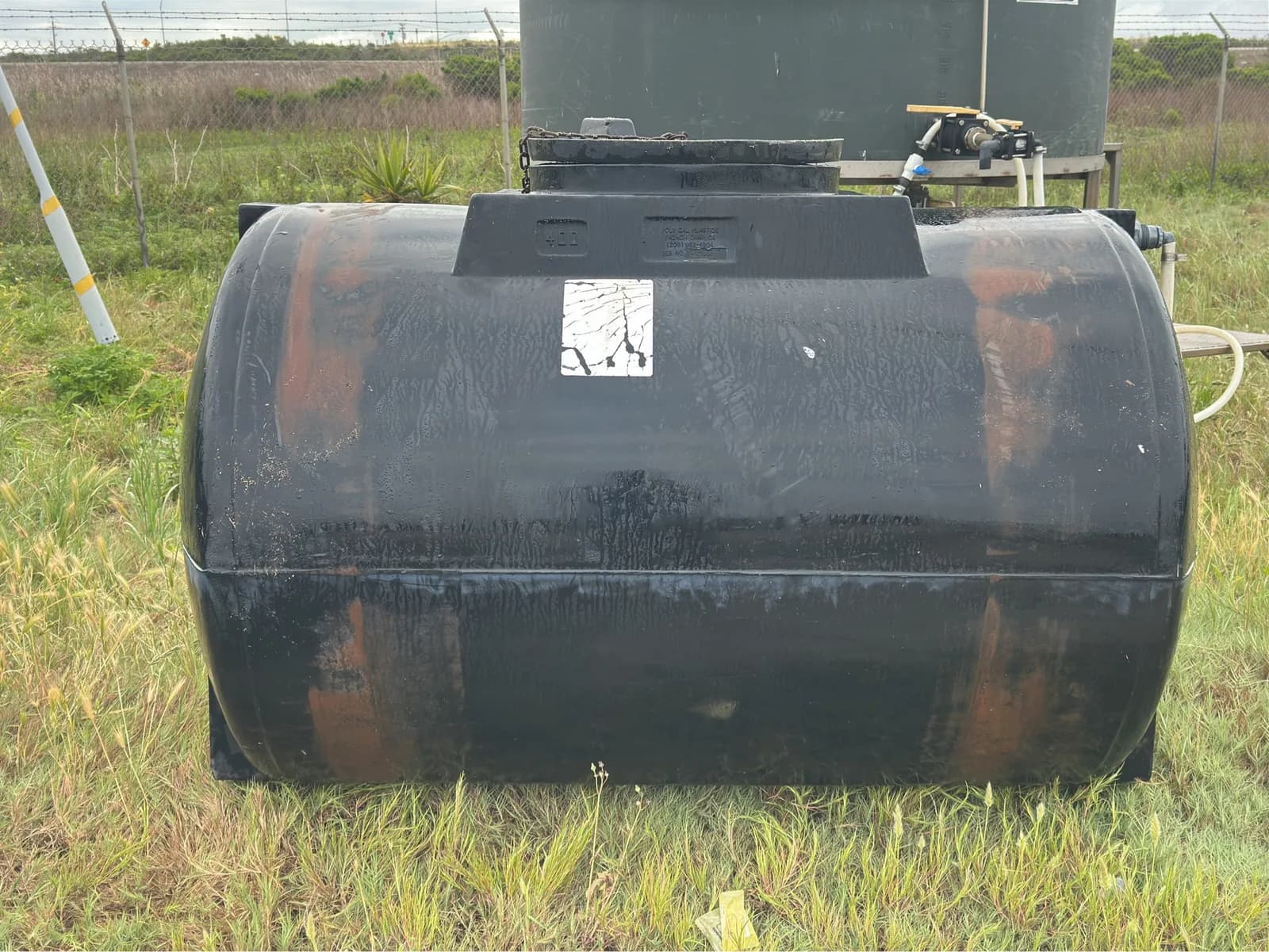 400-gallon-water-tank-moad7zxy