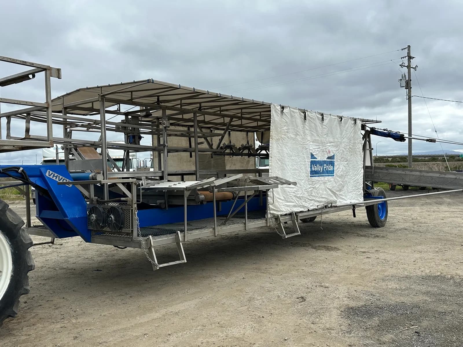 cauliflower-harvester-2014-new-holland-ts6120-mo9j709c