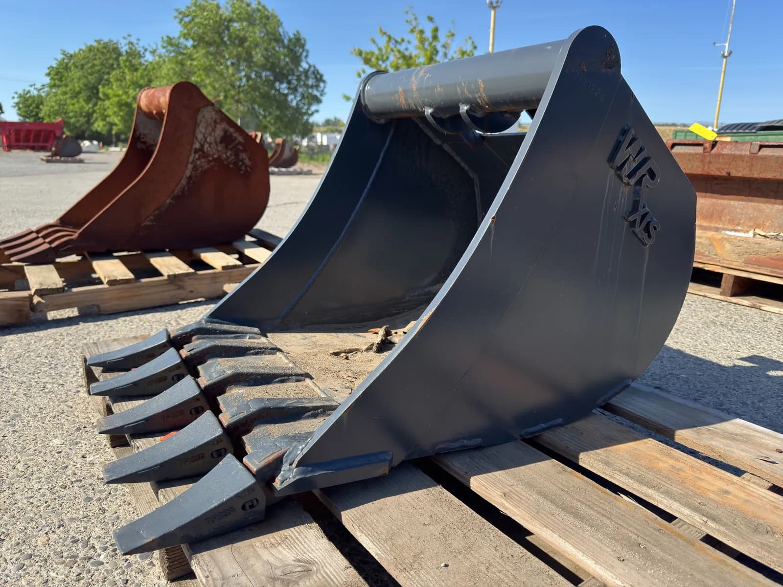 wr-xls-central-fabricators-22-excavator-bucket-mpcxdn8a