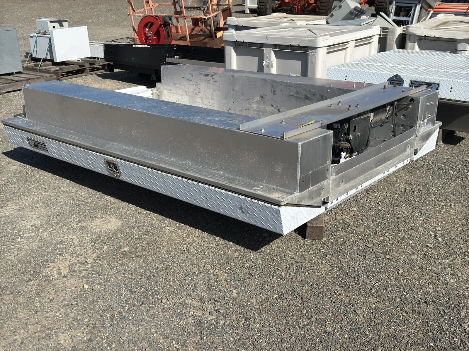 highway-products-truck-bed-utility-cargo-pack-934d85
