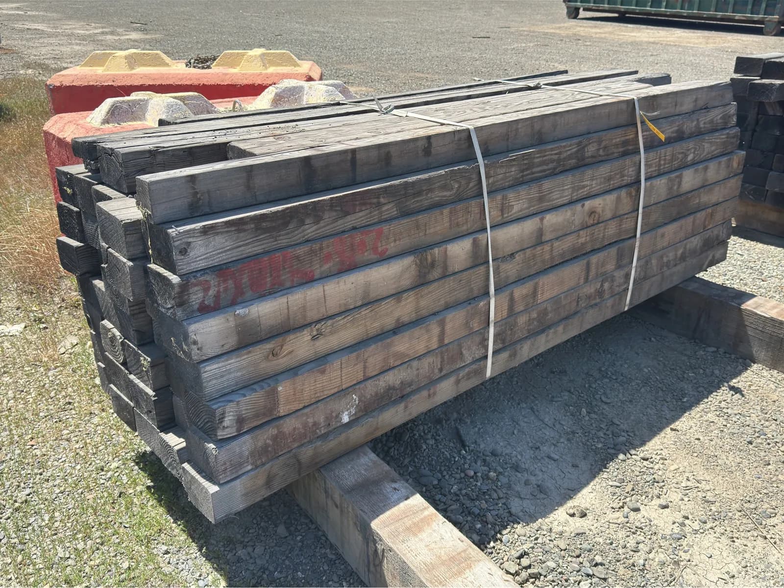 quantity-of-37-8-6x4-beams-and-2-6-6x4-beams-0e0218