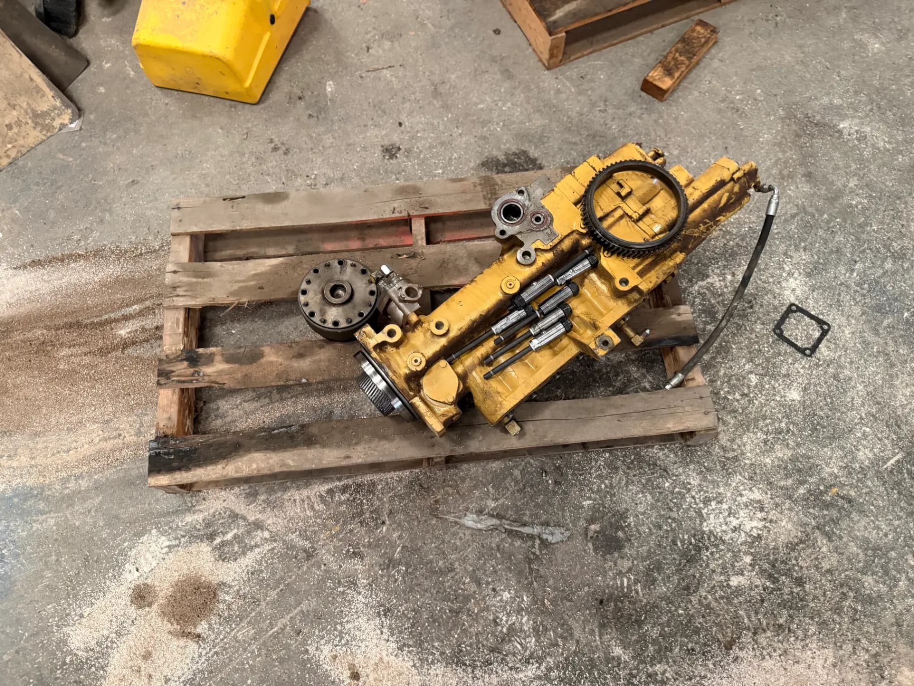 fuel-pump-with-nozzles-mo7huczk