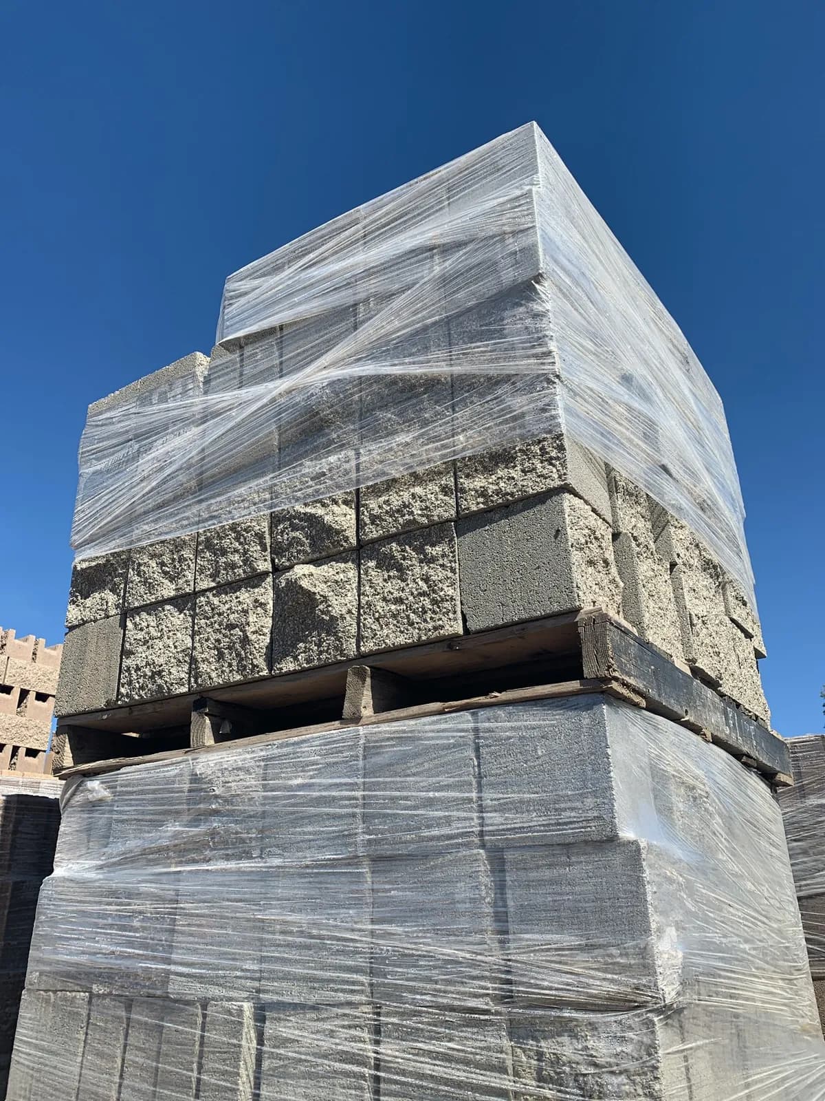 3-pallets-of-8x8x8-split-one-side-standard-half-gray-mo8w1pwz