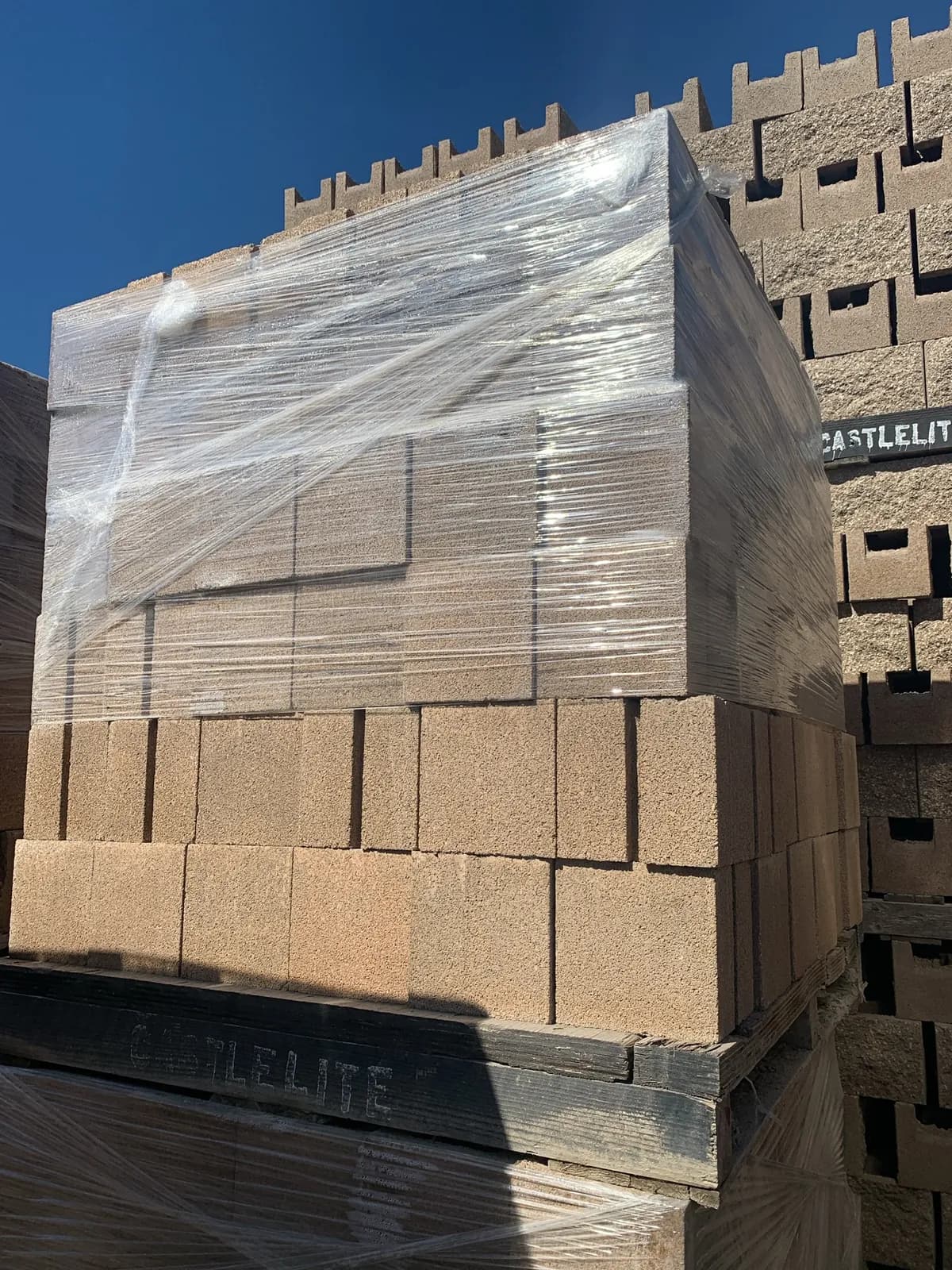 2-pallets-of-8x8x8-std-half-tan-e69278