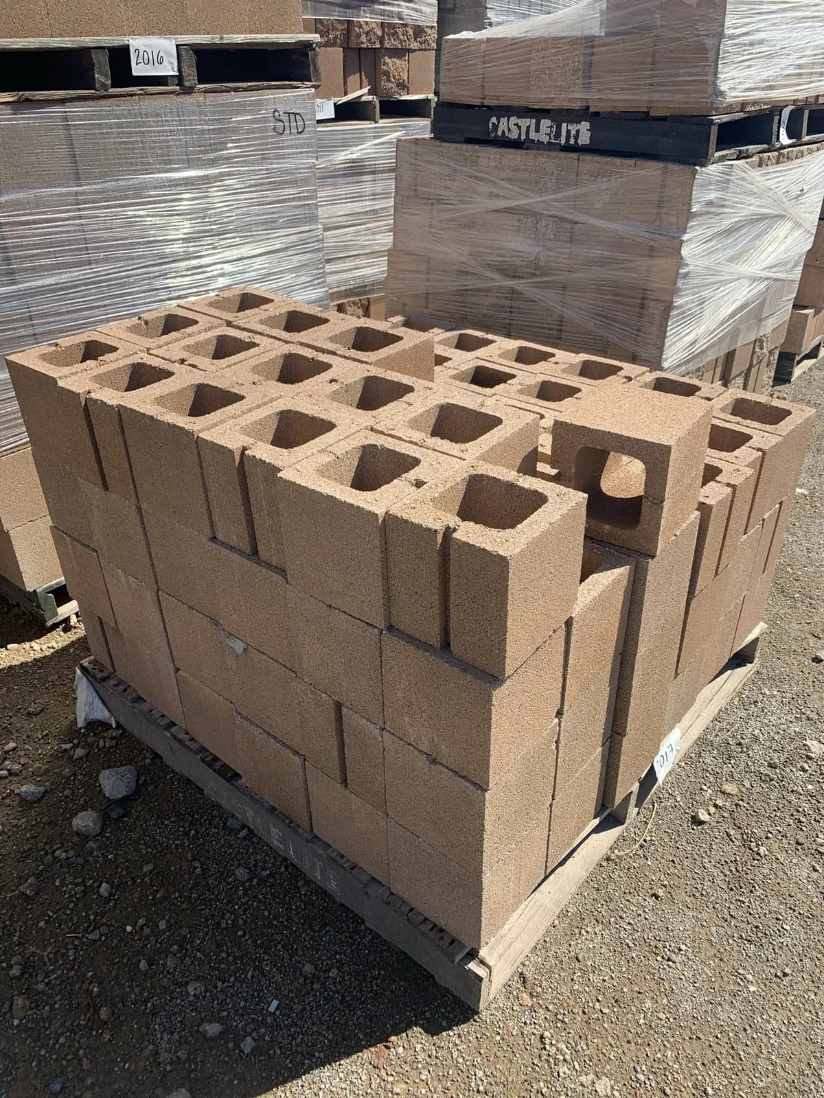 05-pallet-of-8x8x8-std-half-tan-084d6b